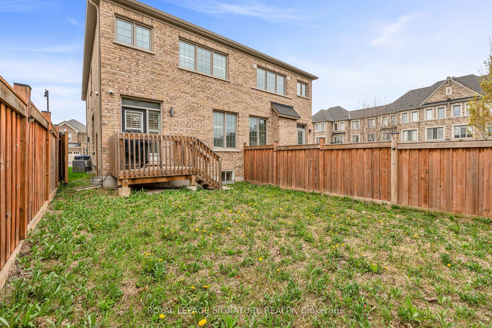Photo 46 of 8 Gruenwald Gate, Brampton, Bram West — HOMEH