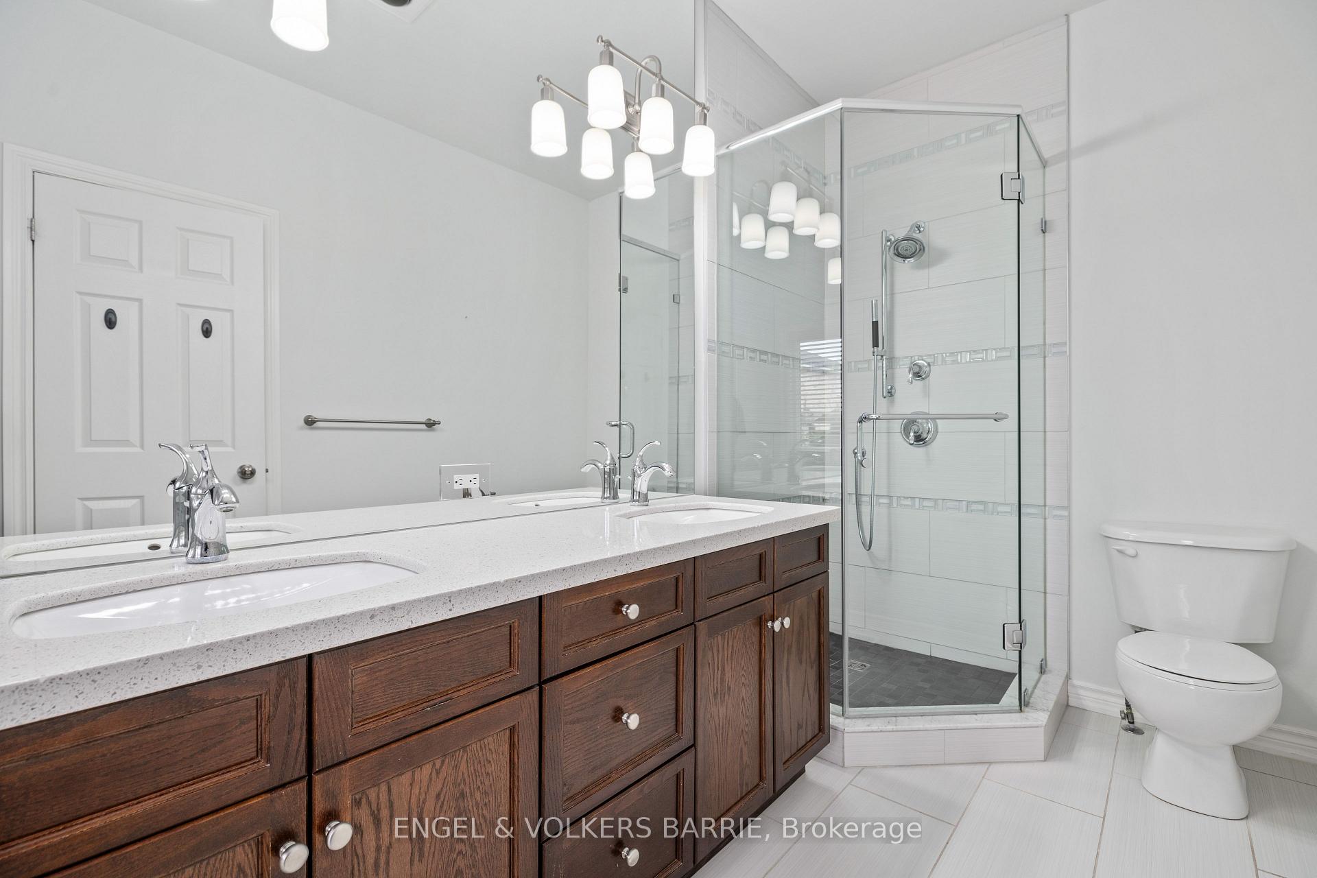 Photo 22 of 15 Prince William Way, Barrie, Innis-Shore — HOMEH