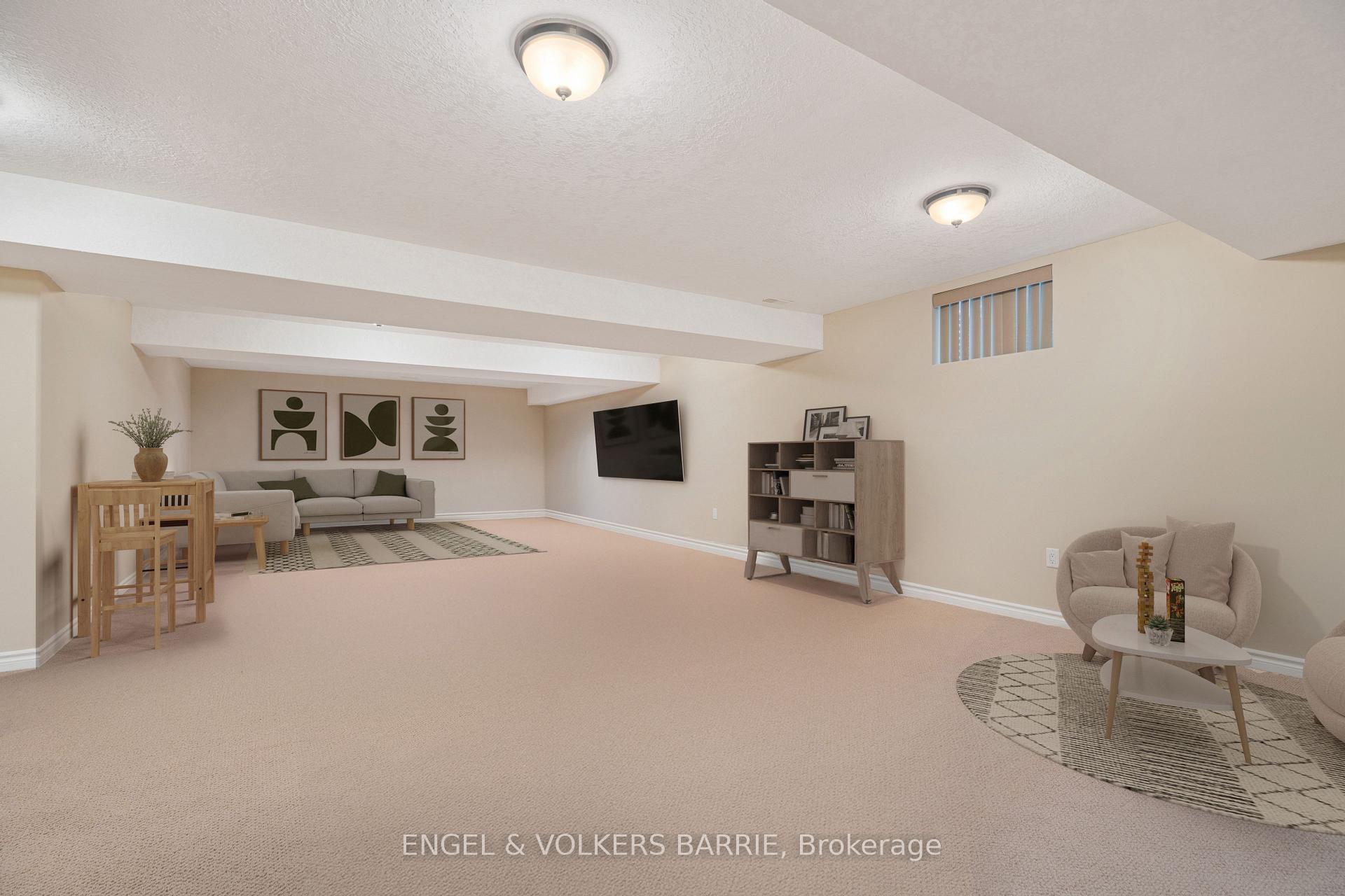 Photo 31 of 15 Prince William Way, Barrie, Innis-Shore — HOMEH