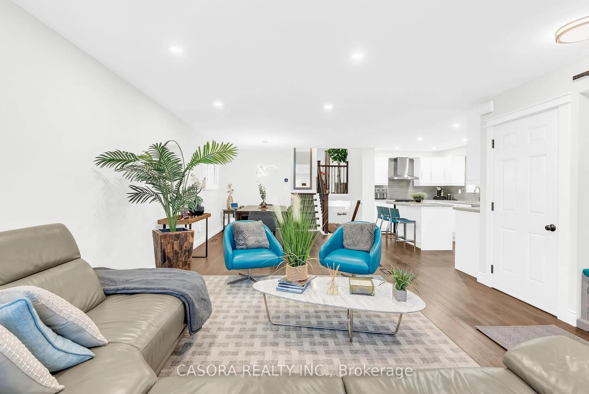 Photo 9 of 42 Sutton Court, Hamilton, Stoney Creek Mountain — HOMEH