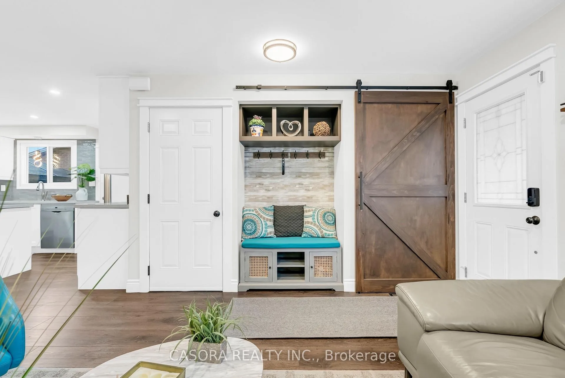 Photo 11 of 42 Sutton Court, Hamilton, Stoney Creek Mountain — HOMEH