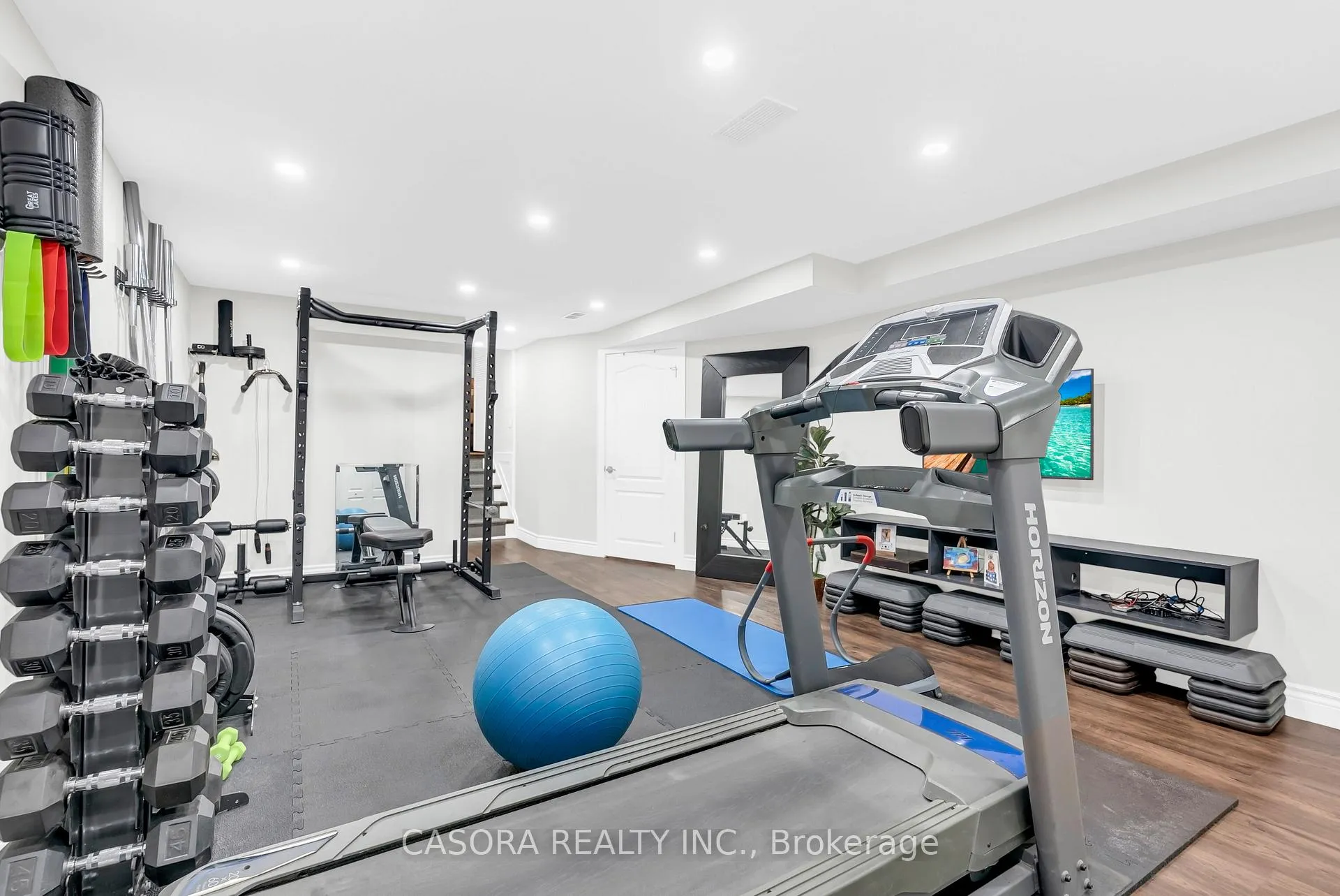 Photo 33 of 42 Sutton Court, Hamilton, Stoney Creek Mountain — HOMEH