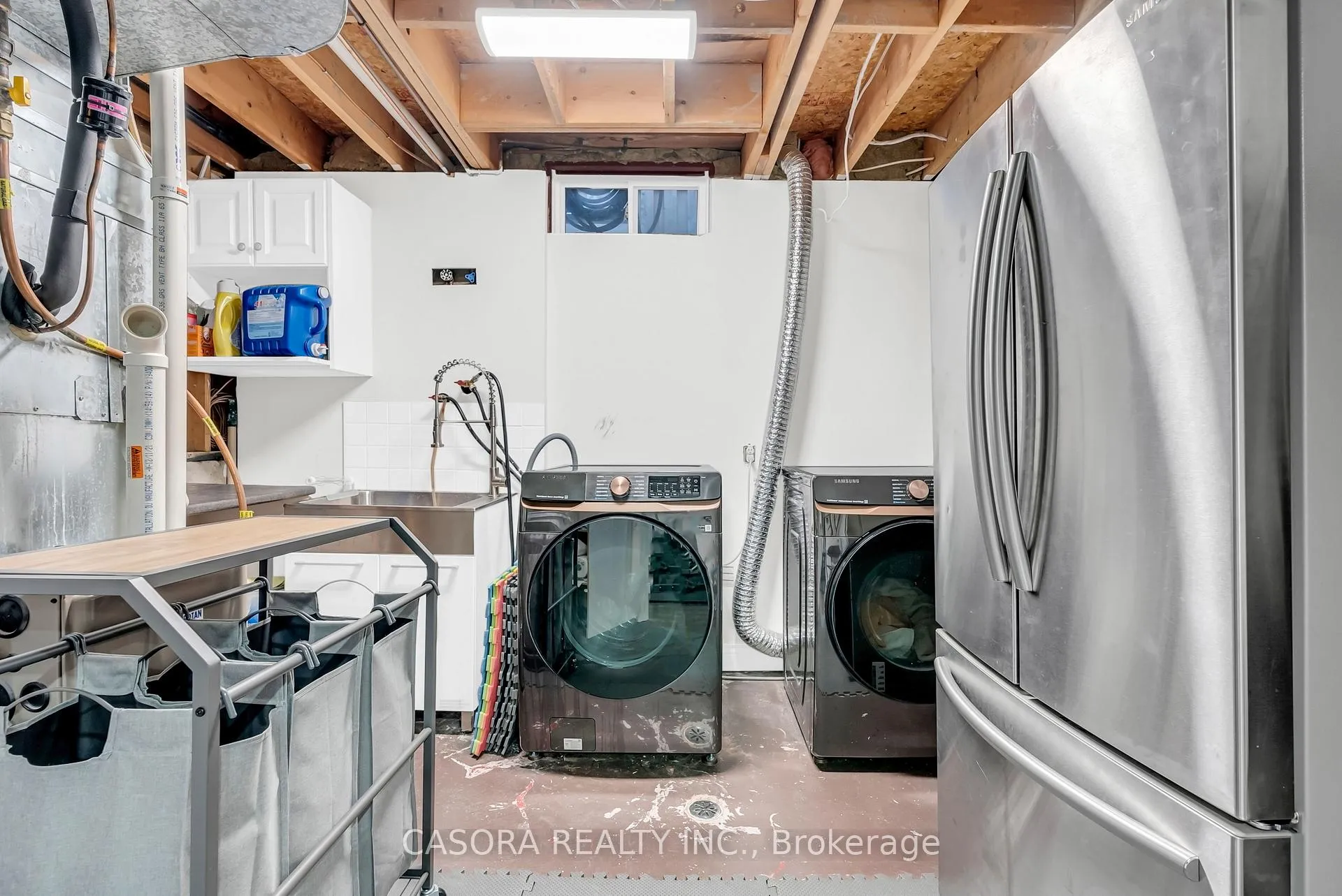 Photo 34 of 42 Sutton Court, Hamilton, Stoney Creek Mountain — HOMEH