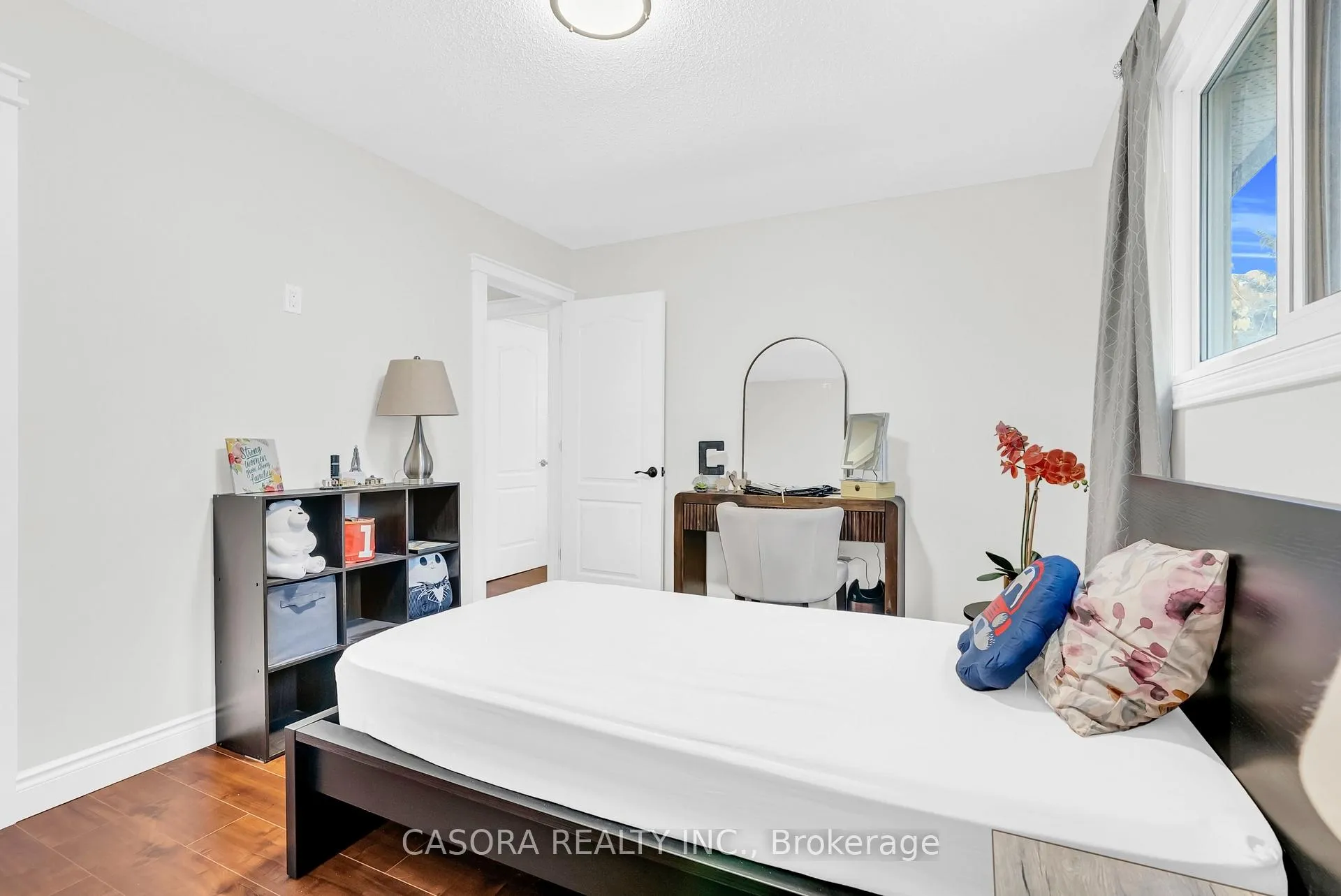 Photo 48 of 42 Sutton Court, Hamilton, Stoney Creek Mountain — HOMEH