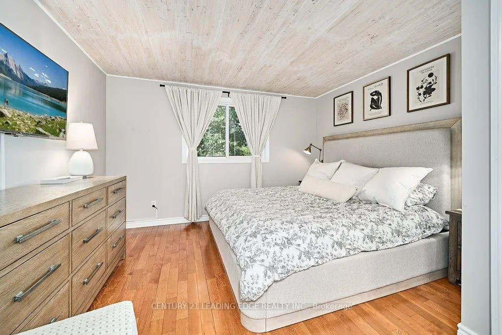 Photo 24 of 25 Eileen Drive, Barrie, Allandale Heights — HOMEH