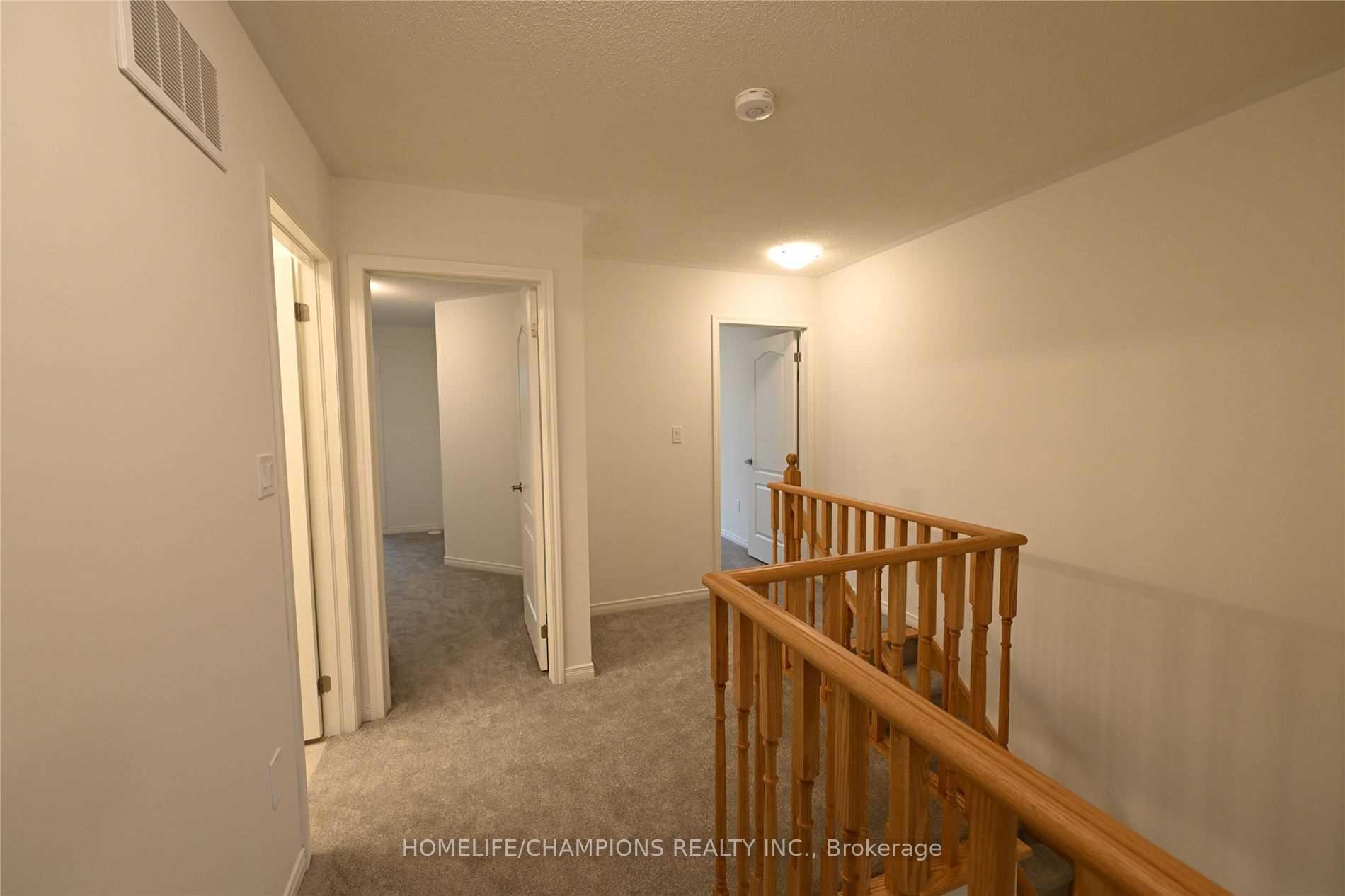 Photo 4 of 1435 Coral Springs Path, Oshawa, Taunton — HOMEH