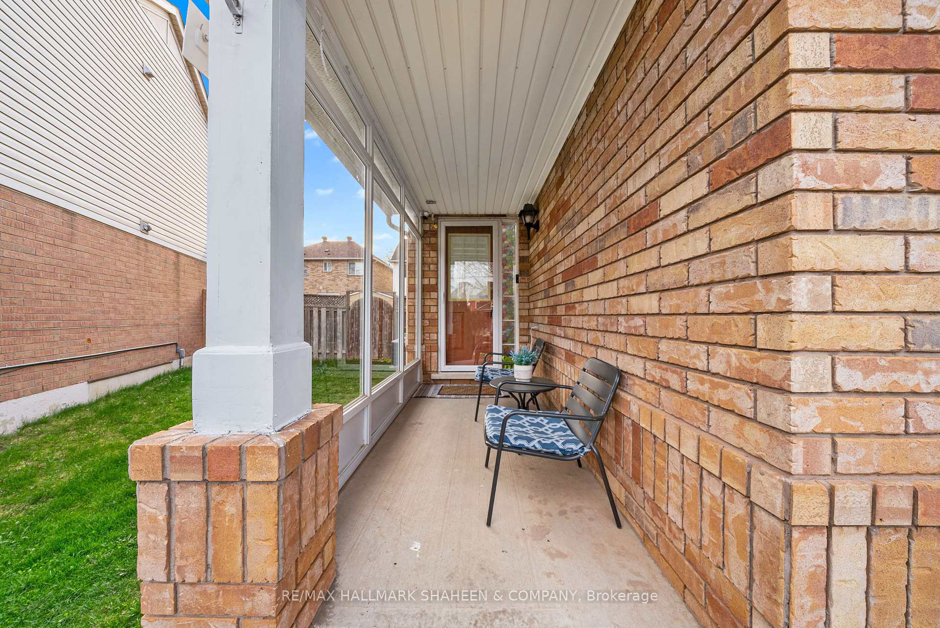 Photo 4 of 32 Rowland Street, Brampton, Fletcher's Meadow — HOMEH