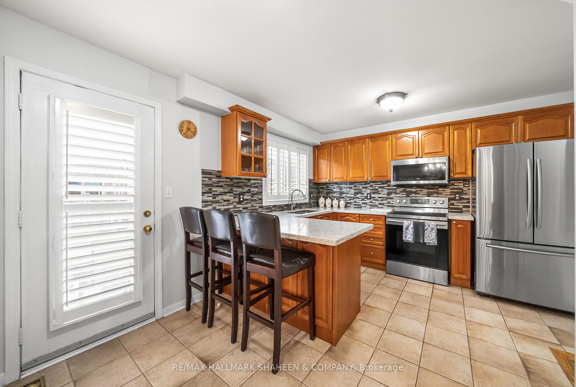 Photo 17 of 32 Rowland Street, Brampton, Fletcher's Meadow — HOMEH