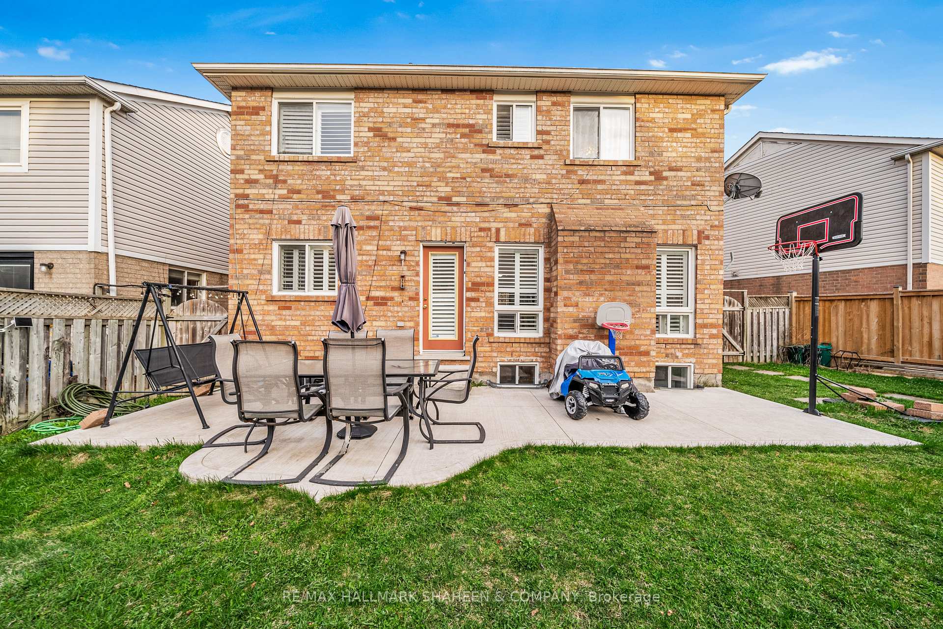 Photo 42 of 32 Rowland Street, Brampton, Fletcher's Meadow — HOMEH