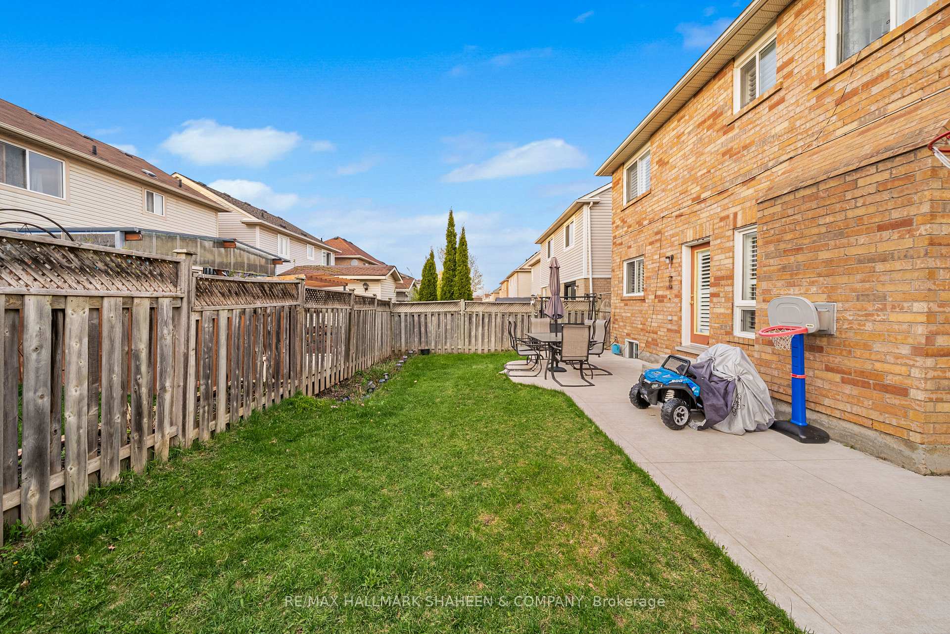 Photo 43 of 32 Rowland Street, Brampton, Fletcher's Meadow — HOMEH