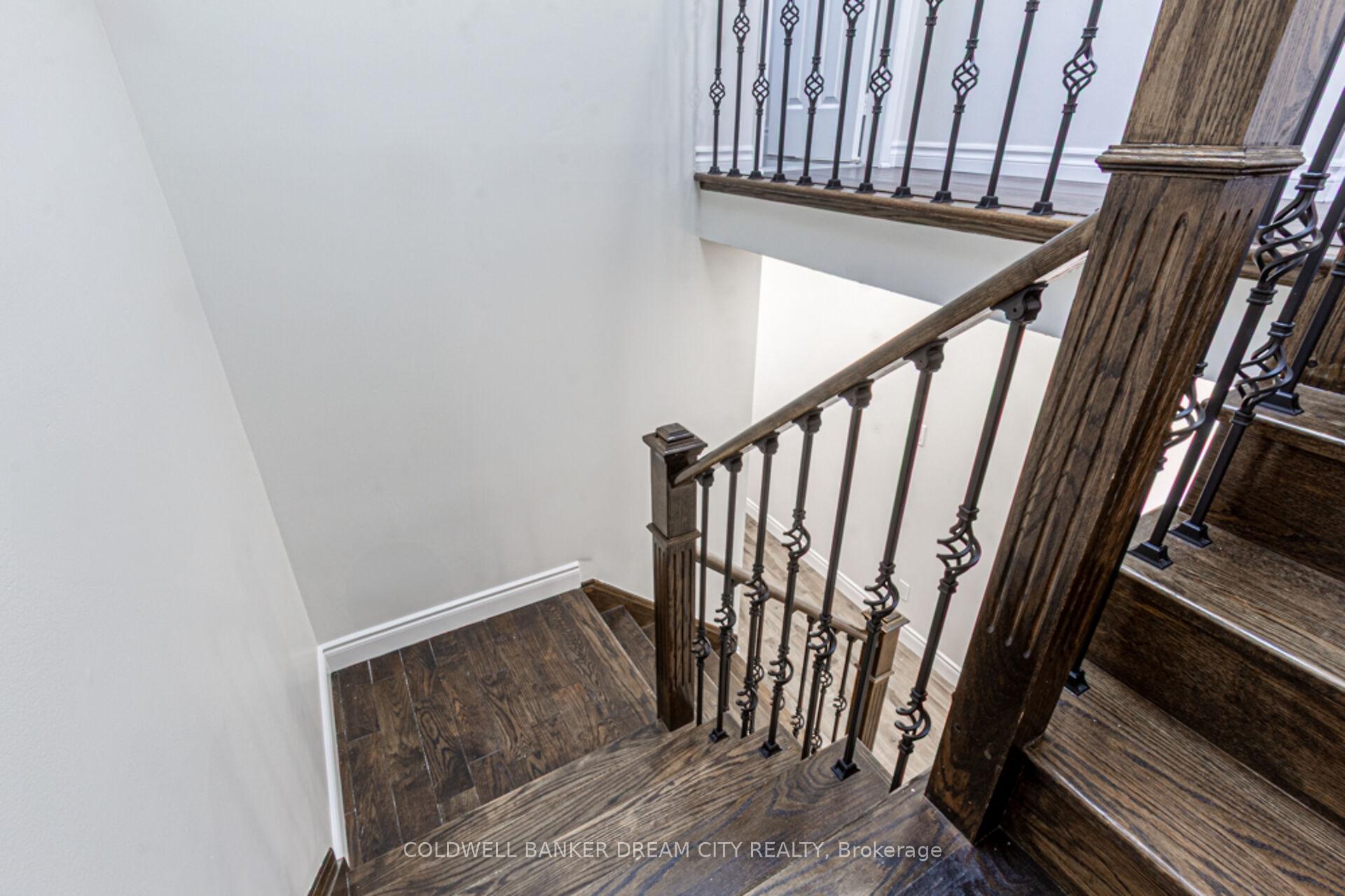 Photo 17 of 5 Asterwind Crescent, Brampton, Sandringham-Wellington — HOMEH