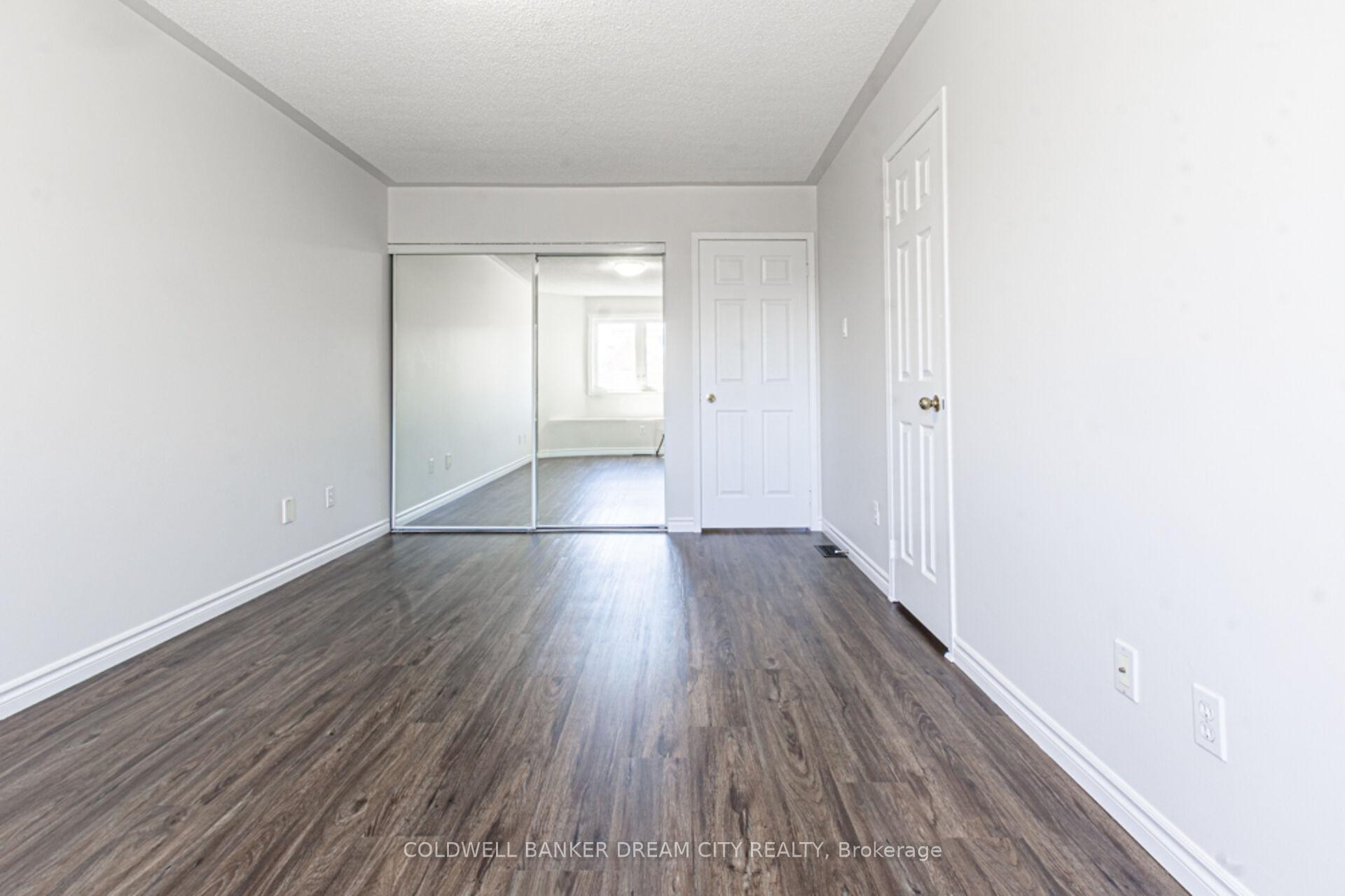 Photo 21 of 5 Asterwind Crescent, Brampton, Sandringham-Wellington — HOMEH