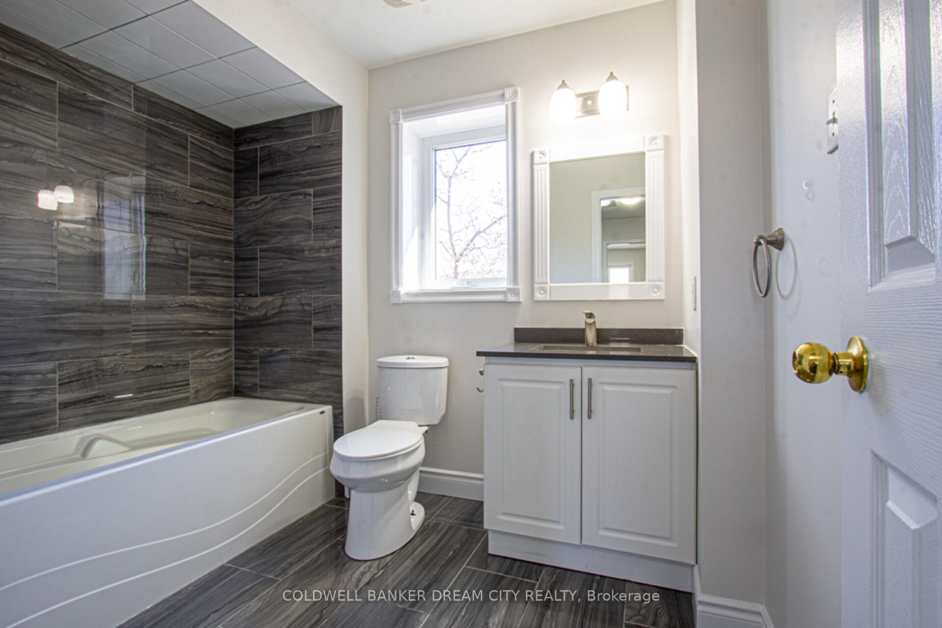 Photo 22 of 5 Asterwind Crescent, Brampton, Sandringham-Wellington — HOMEH