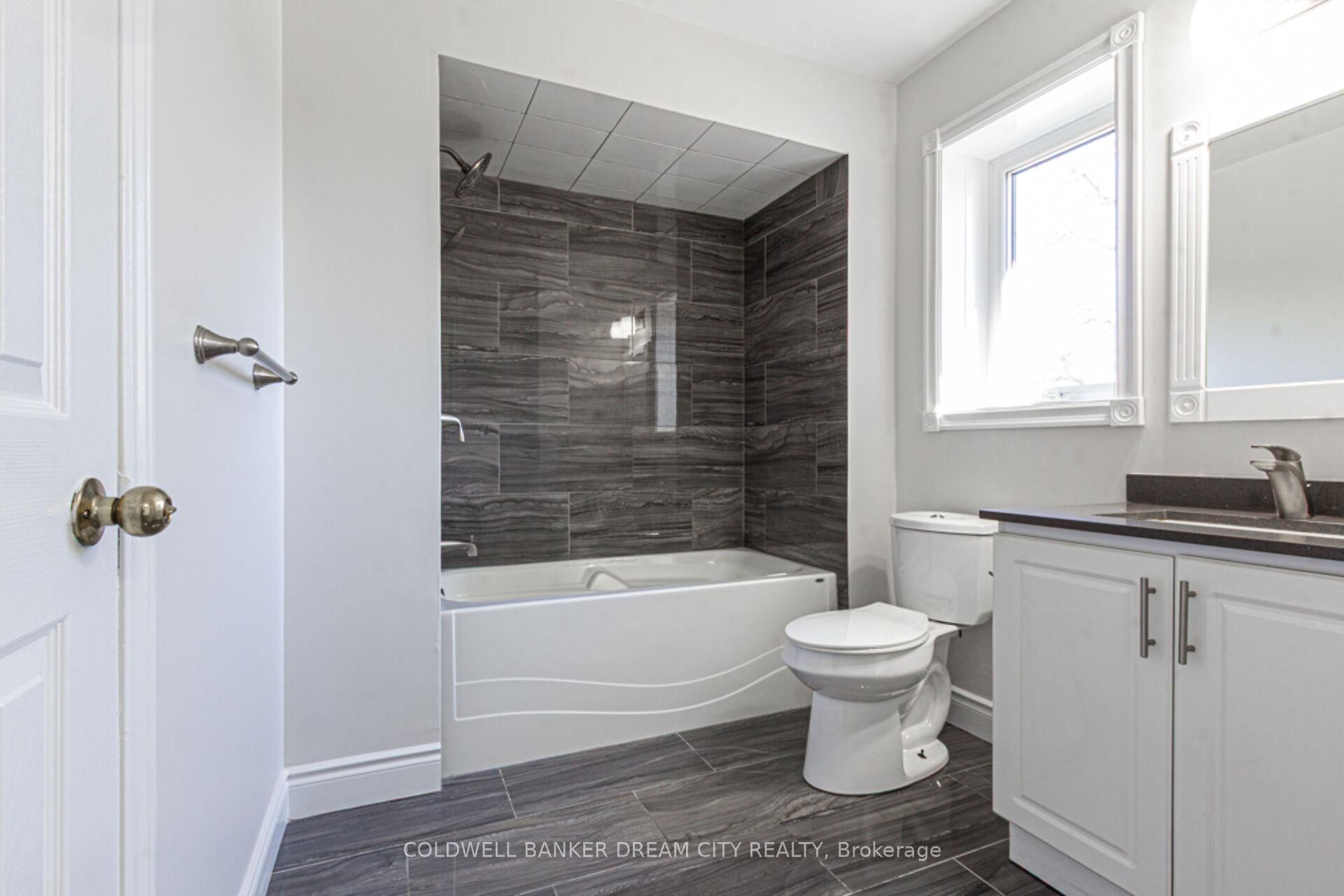 Photo 23 of 5 Asterwind Crescent, Brampton, Sandringham-Wellington — HOMEH