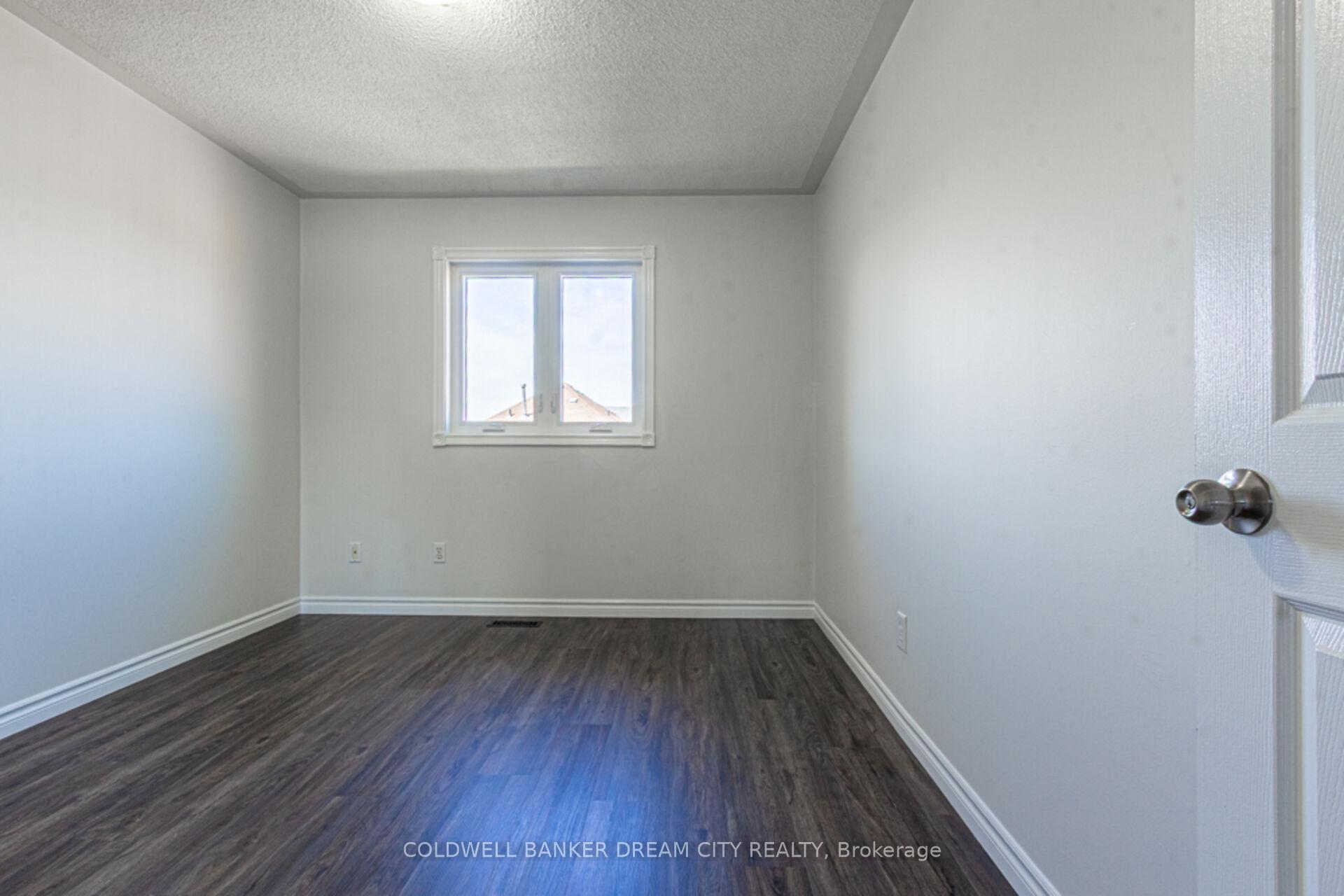 Photo 26 of 5 Asterwind Crescent, Brampton, Sandringham-Wellington — HOMEH