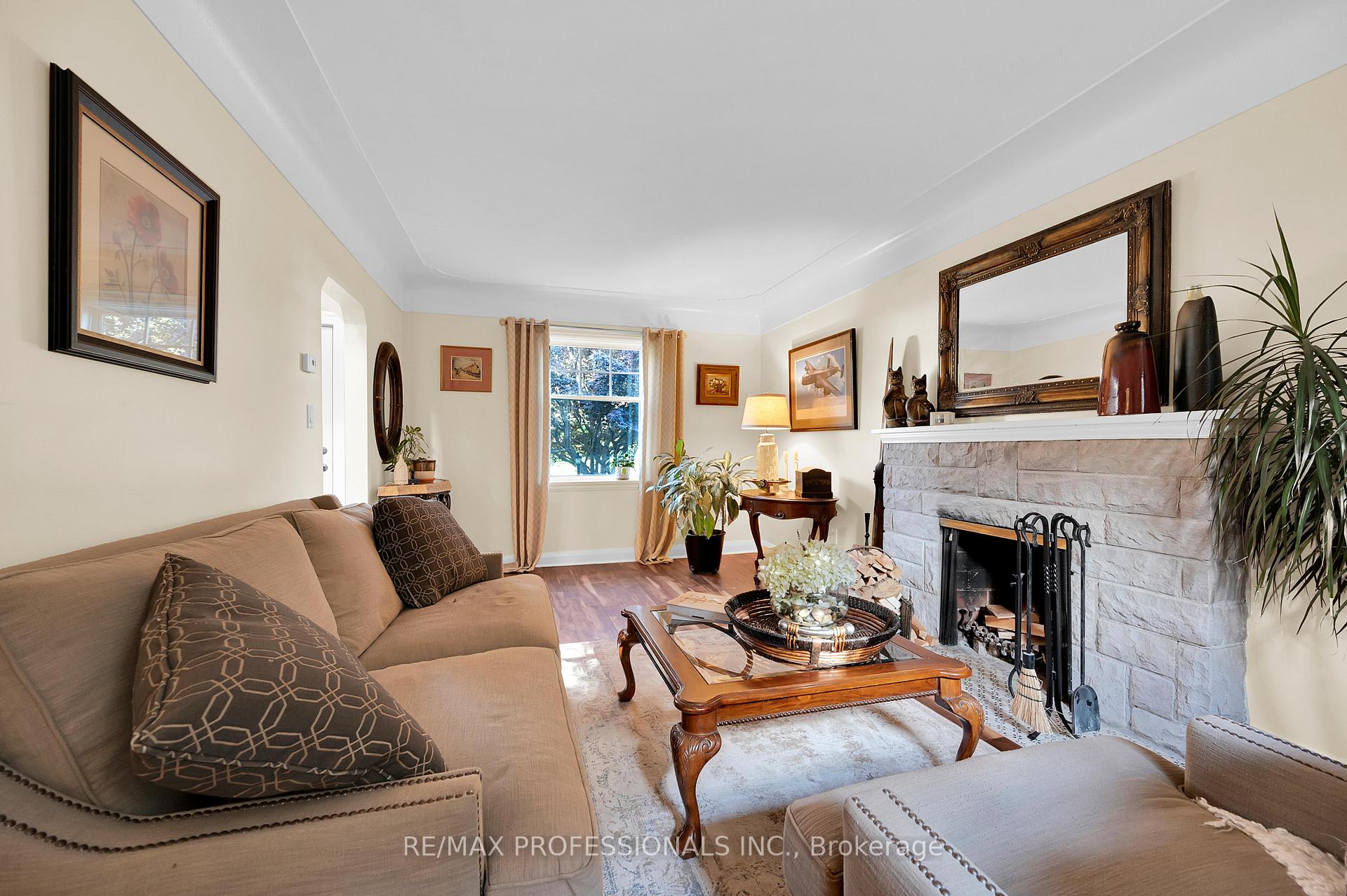 Photo 1 of 80 Townsend Avenue, Burlington, LaSalle — HOMEH