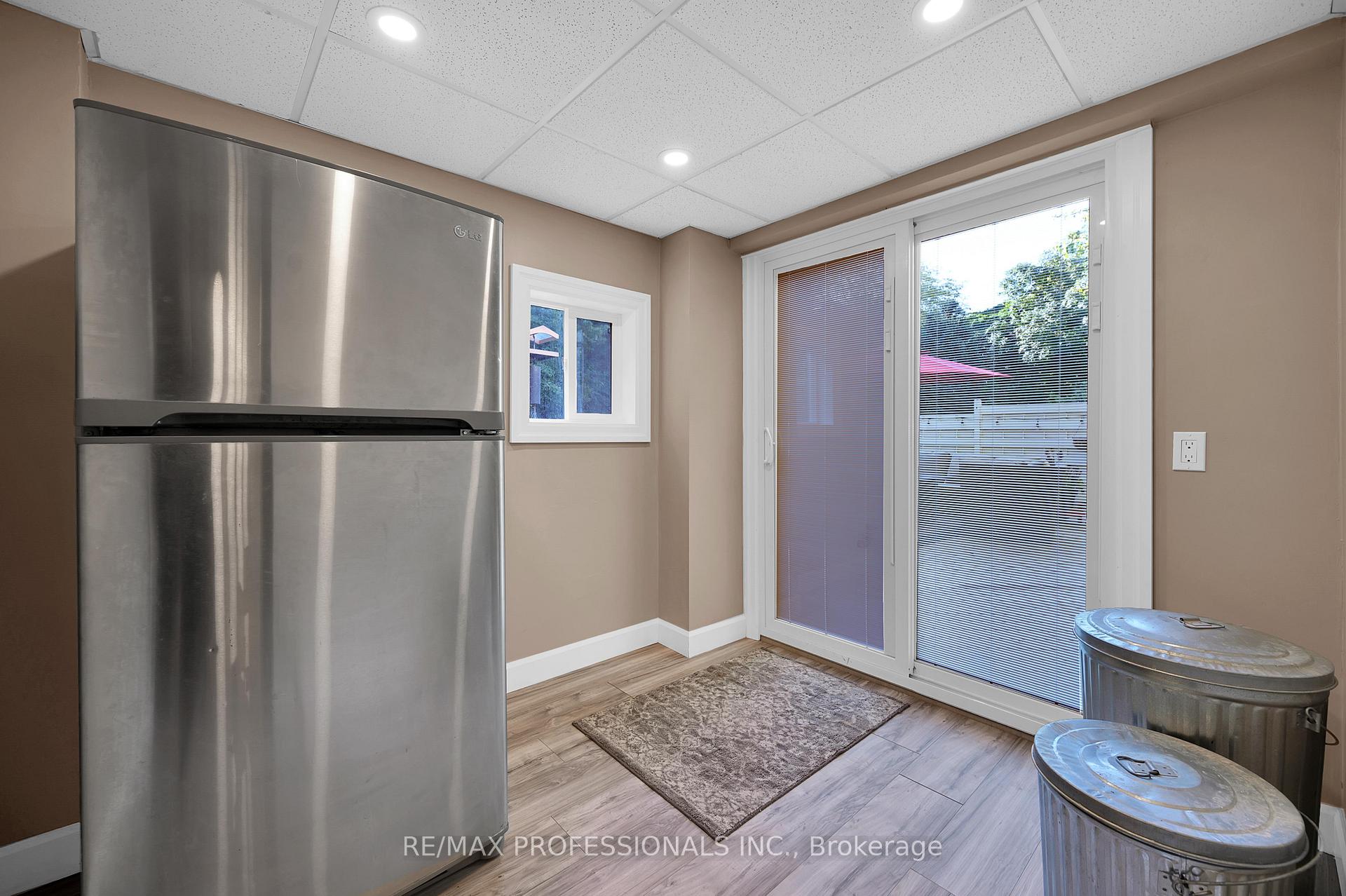 Photo 10 of 80 Townsend Avenue, Burlington, LaSalle — HOMEH