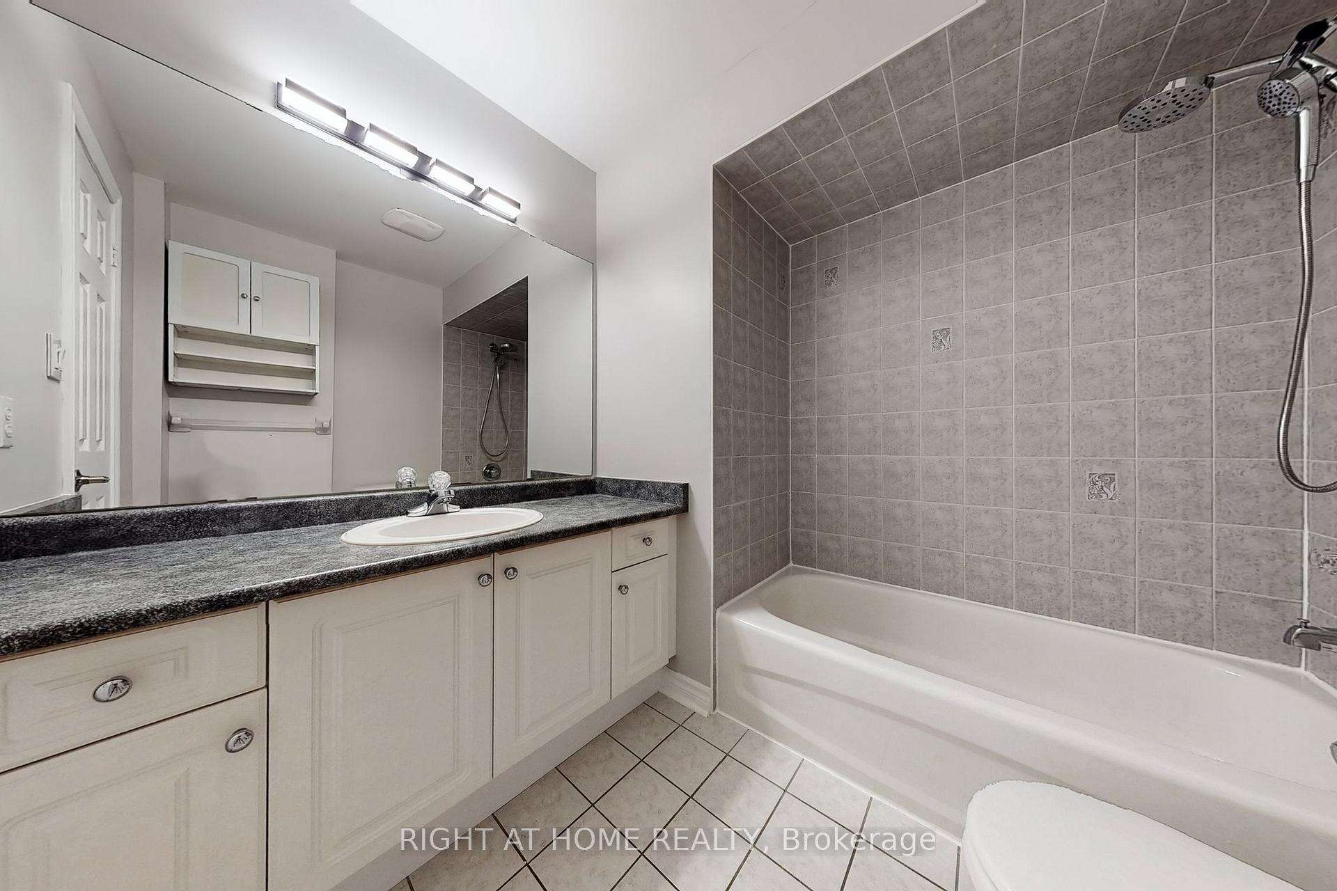Photo 22 of 9 Auraglen Street, Richmond Hill, Oak Ridges — HOMEH