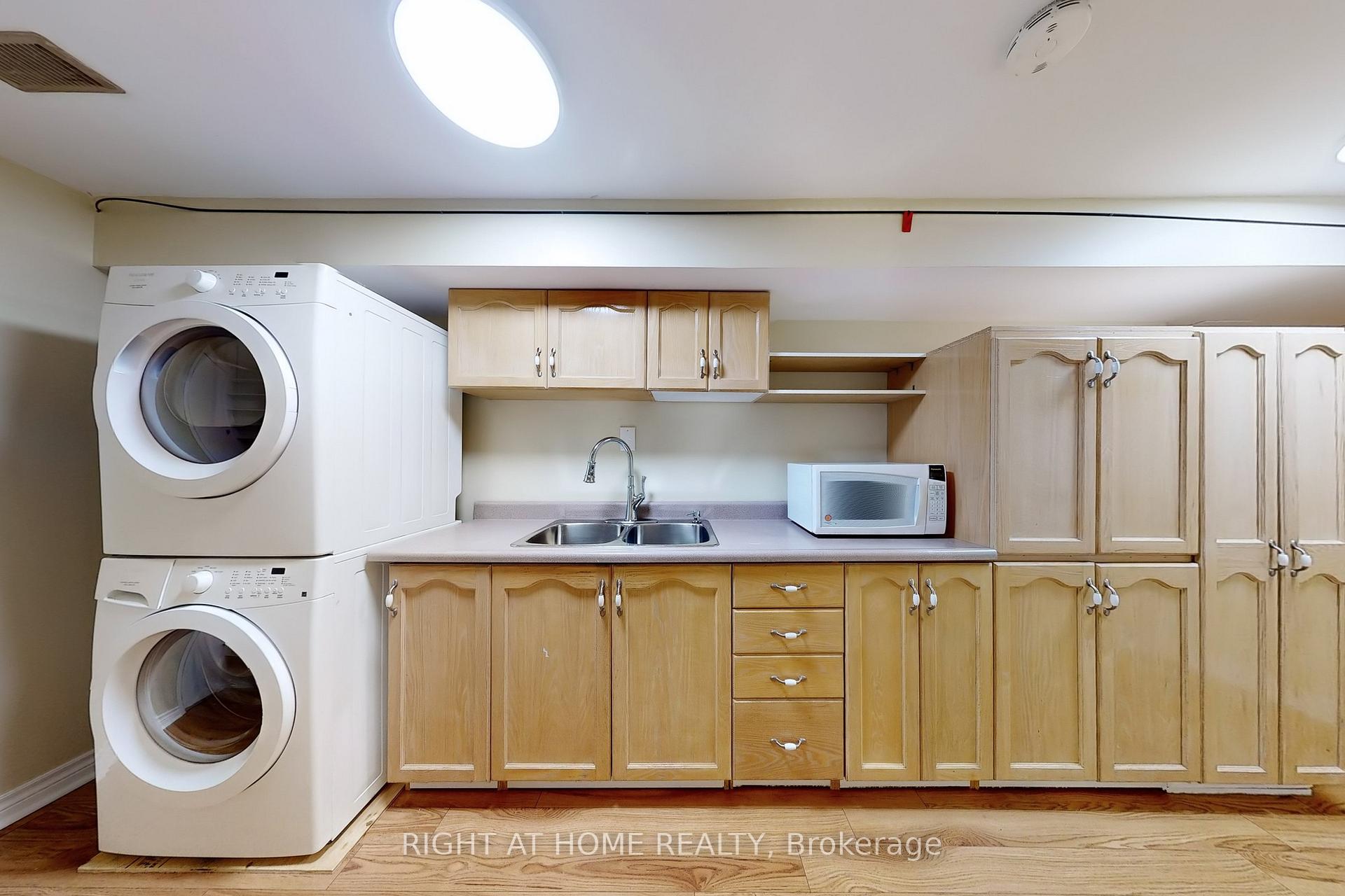 Photo 24 of 9 Auraglen Street, Richmond Hill, Oak Ridges — HOMEH
