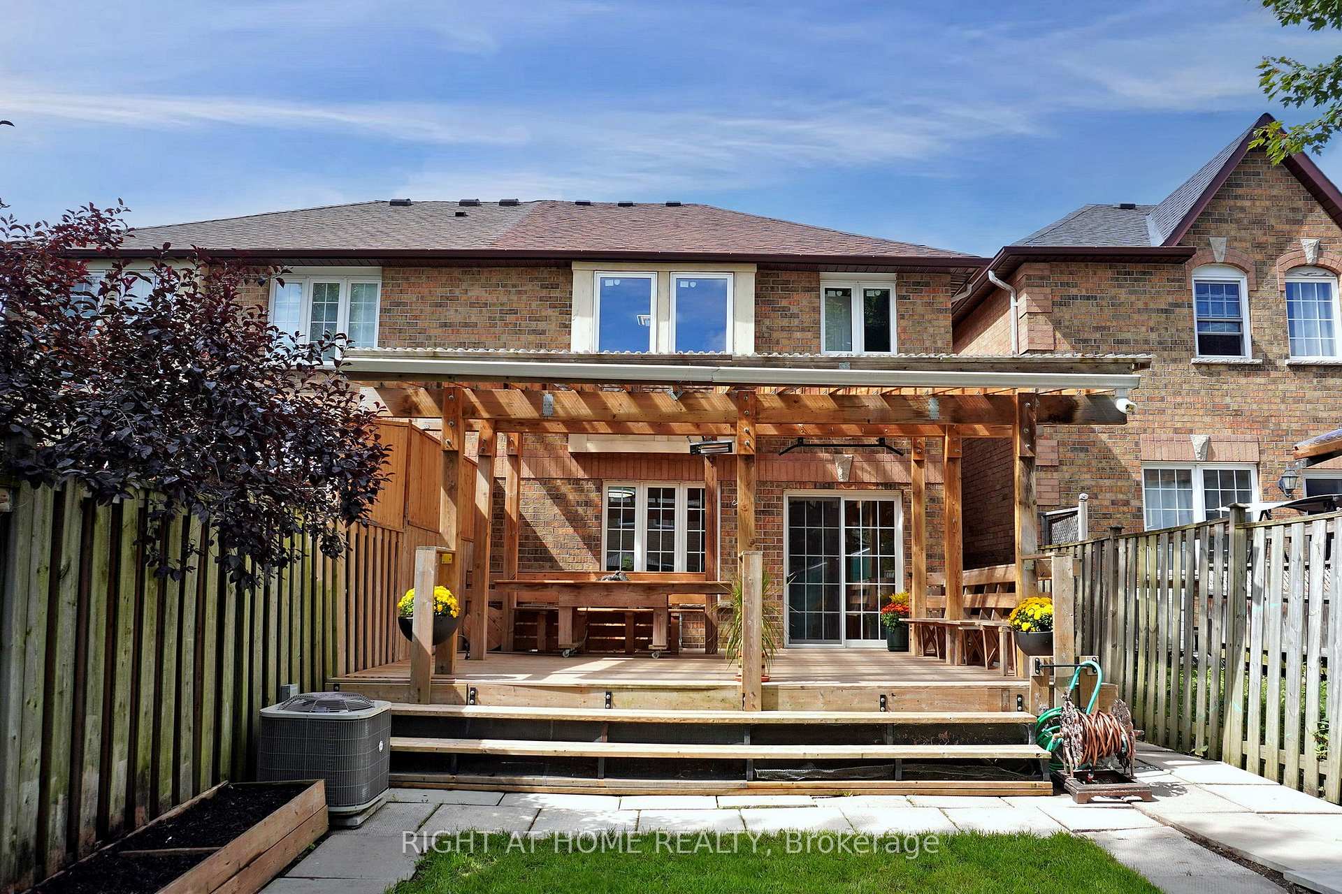 Photo 31 of 9 Auraglen Street, Richmond Hill, Oak Ridges — HOMEH