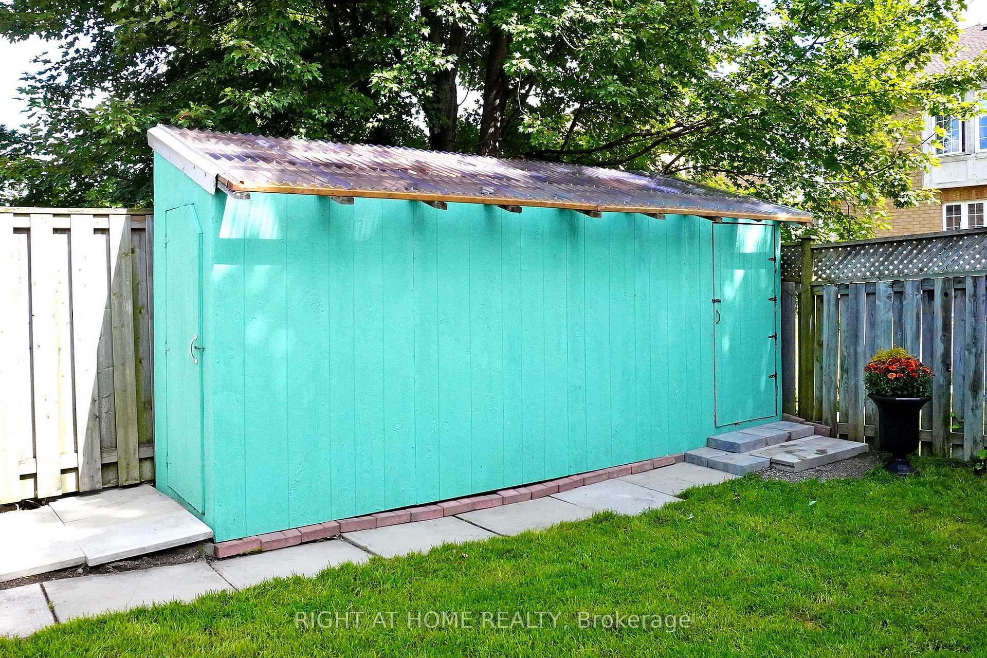 Photo 33 of 9 Auraglen Street, Richmond Hill, Oak Ridges — HOMEH