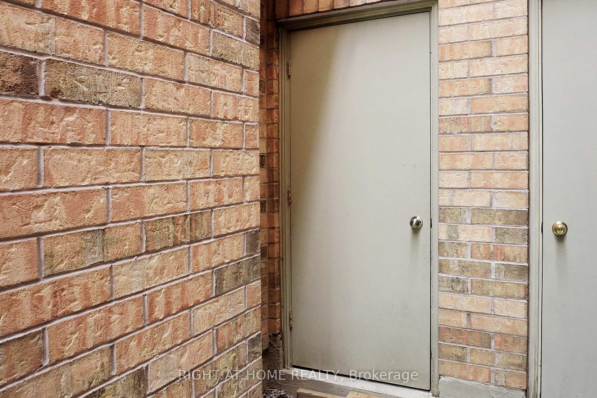 Photo 37 of 9 Auraglen Street, Richmond Hill, Oak Ridges — HOMEH