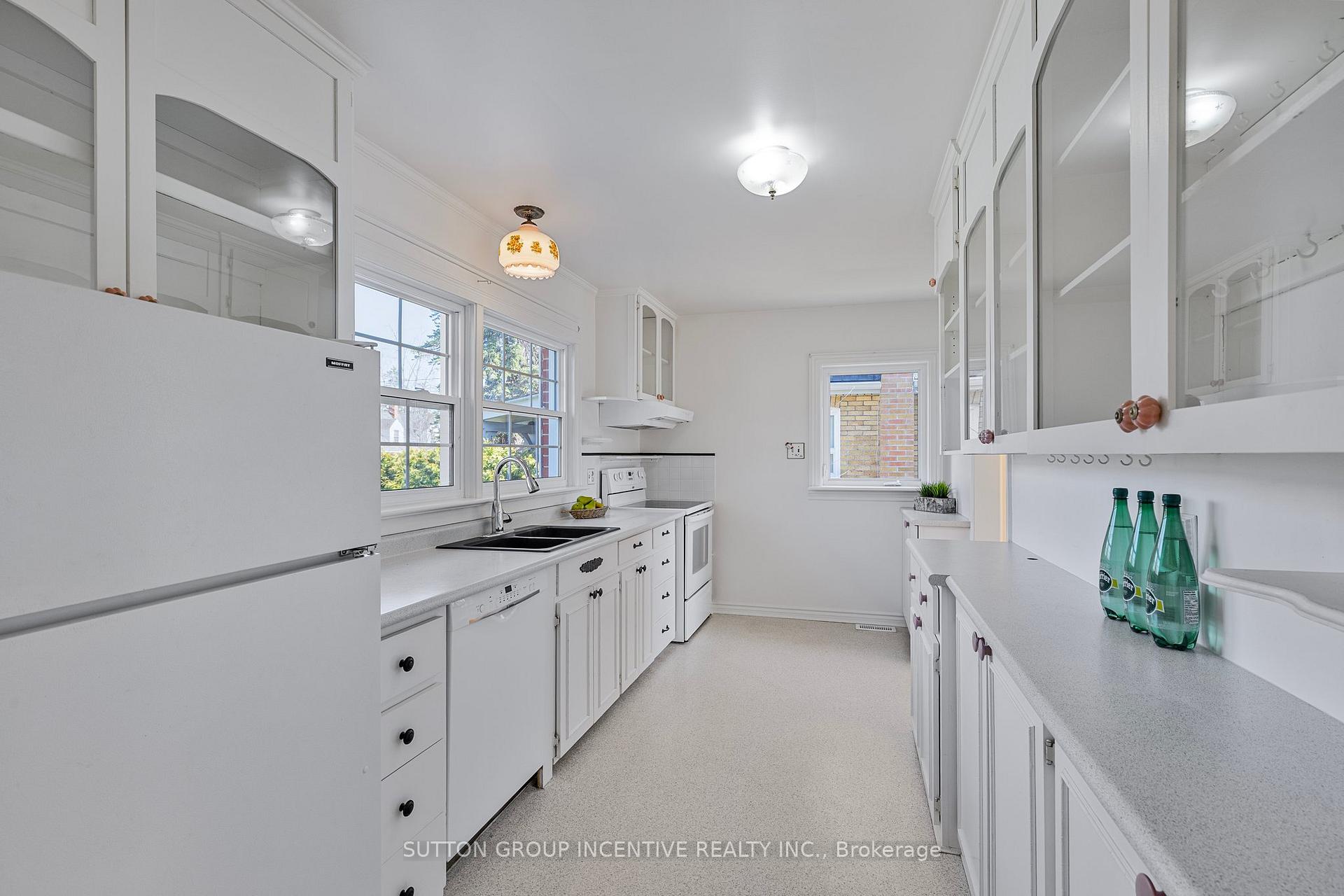 Photo 5 of 66 Cook Street, Barrie, Codrington — HOMEH