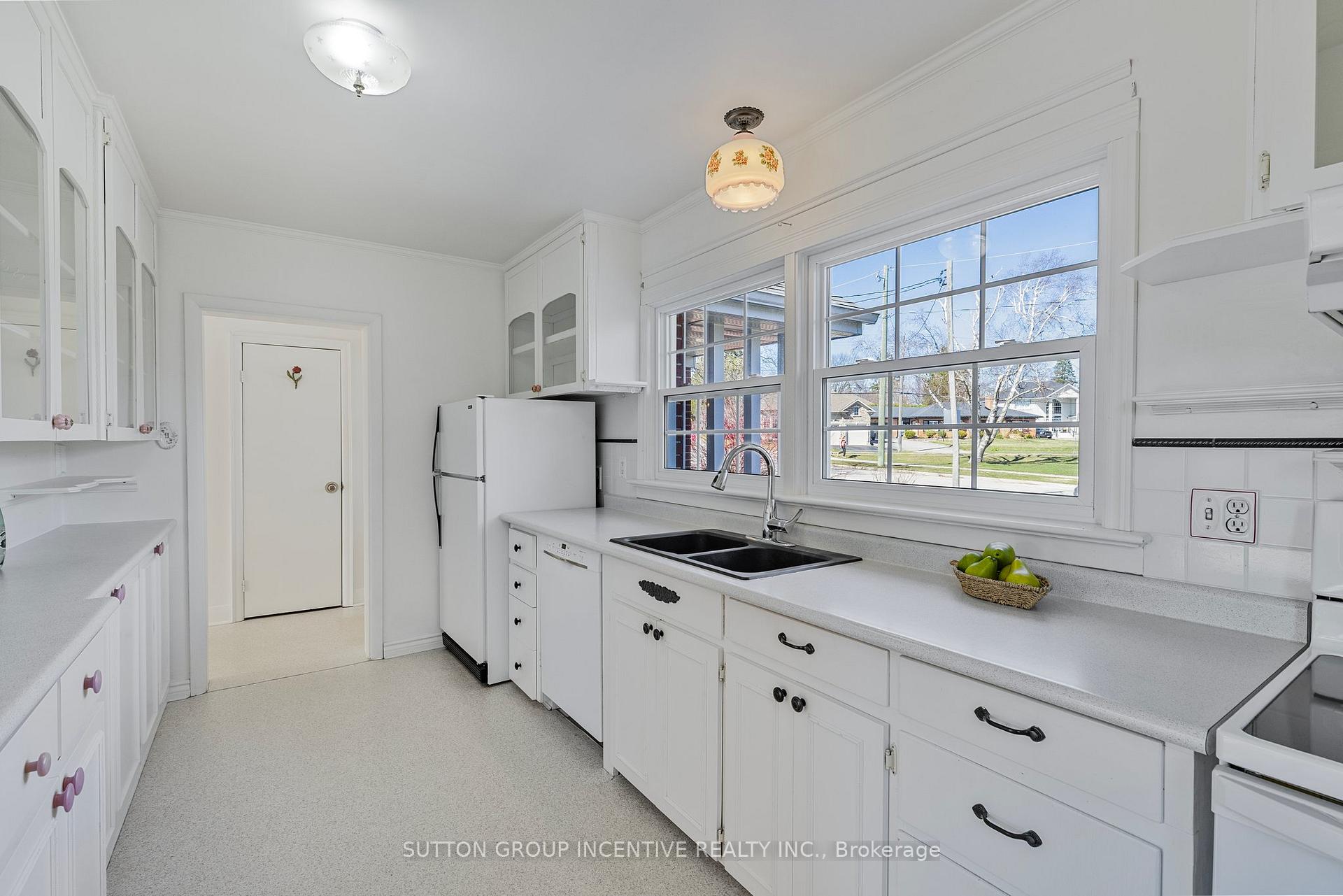 Photo 7 of 66 Cook Street, Barrie, Codrington — HOMEH
