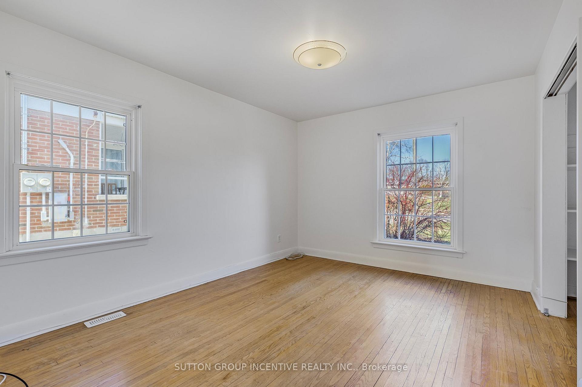 Photo 13 of 66 Cook Street, Barrie, Codrington — HOMEH