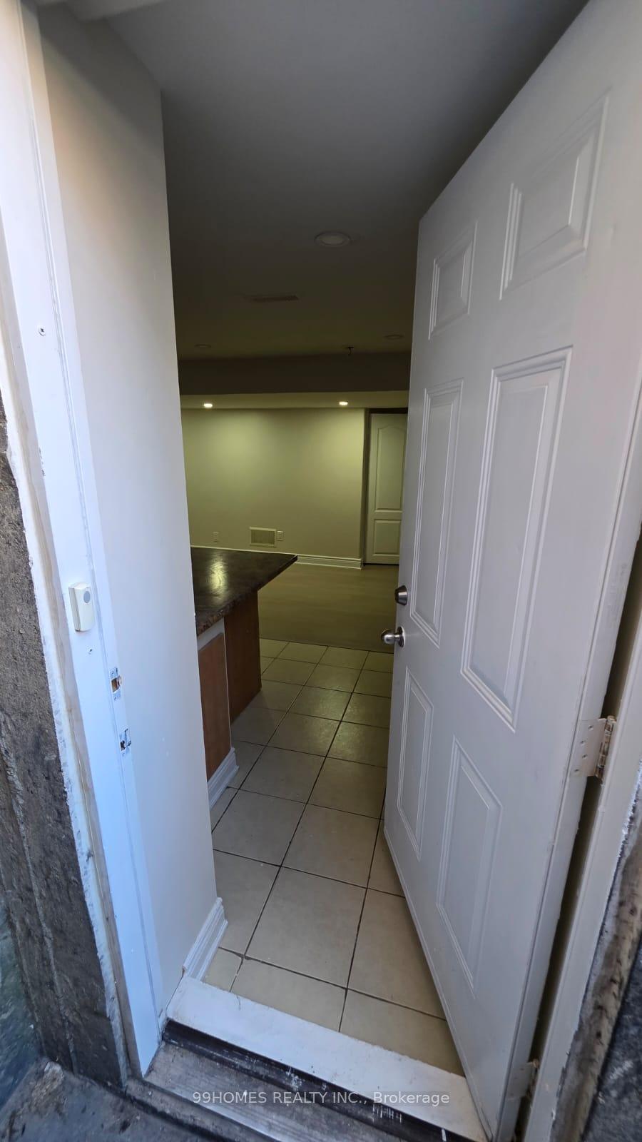 Photo 4 of Unit Bsmt, 52 Nantucket Crescent, Brampton, Westgate — HOMEH