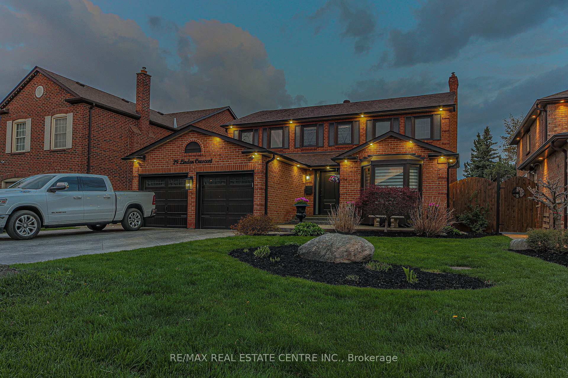 Photo 3 of 29 Linden Crescent, Brampton, Westgate — HOMEH