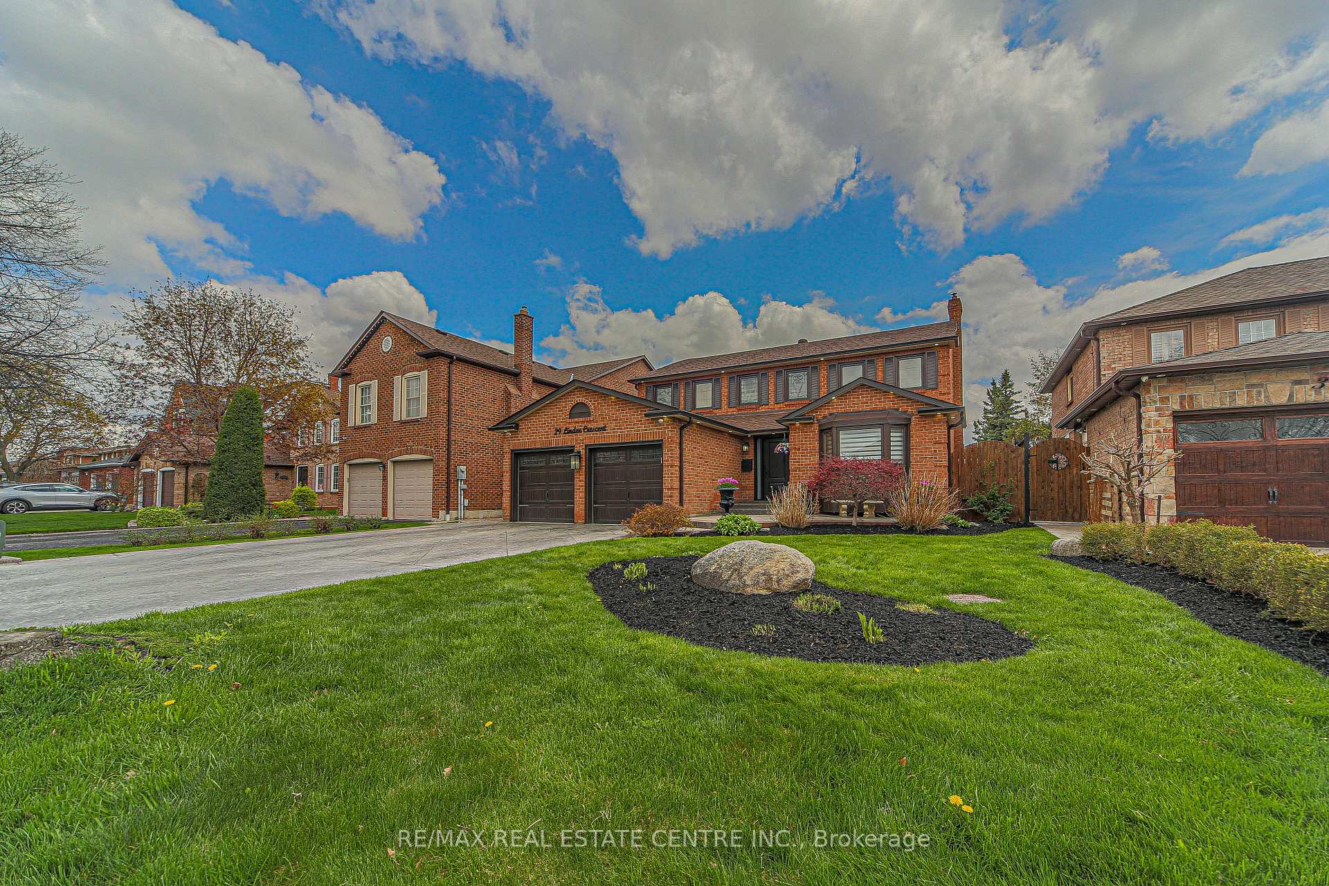 Photo 4 of 29 Linden Crescent, Brampton, Westgate — HOMEH