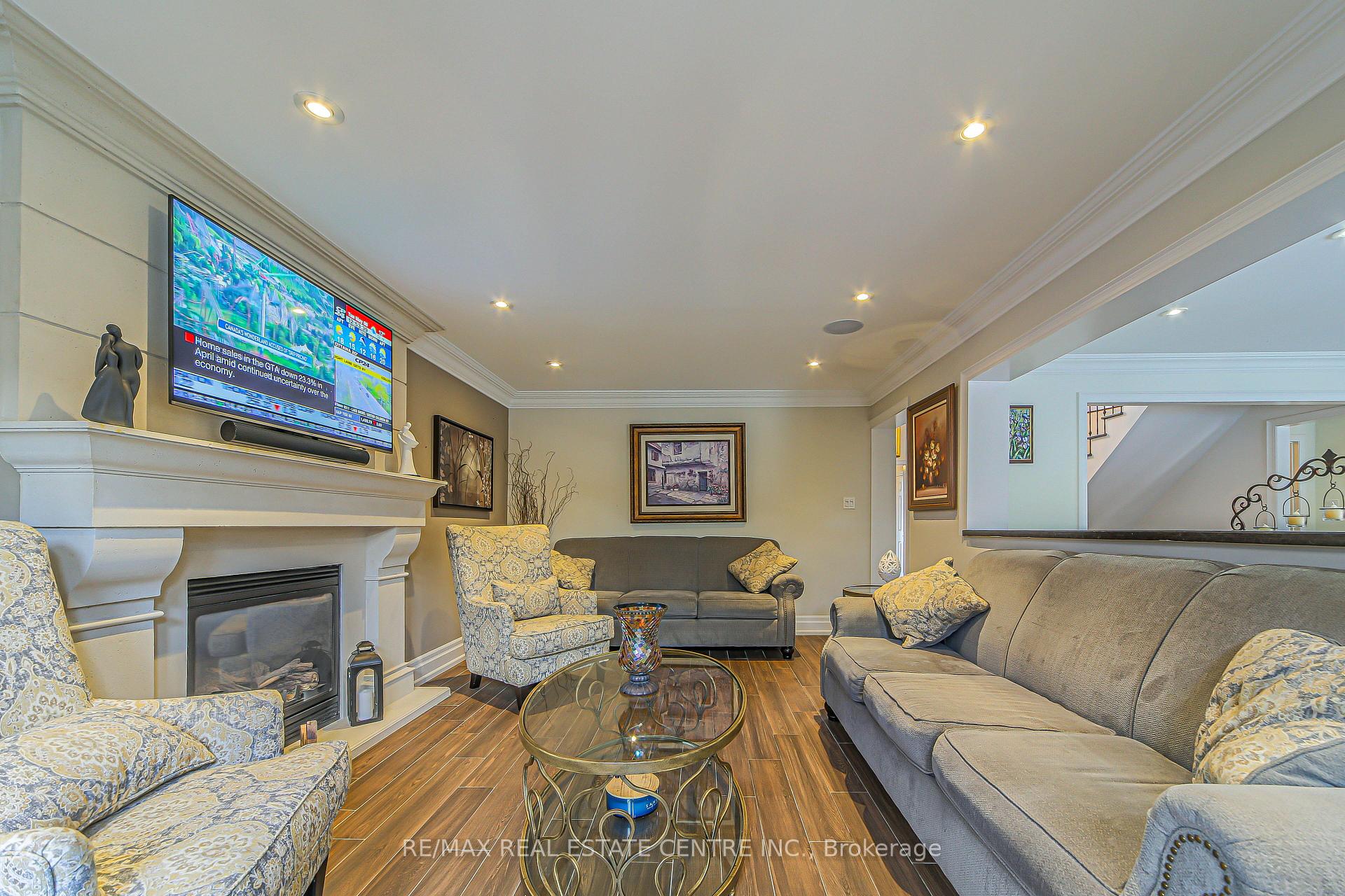 Photo 11 of 29 Linden Crescent, Brampton, Westgate — HOMEH