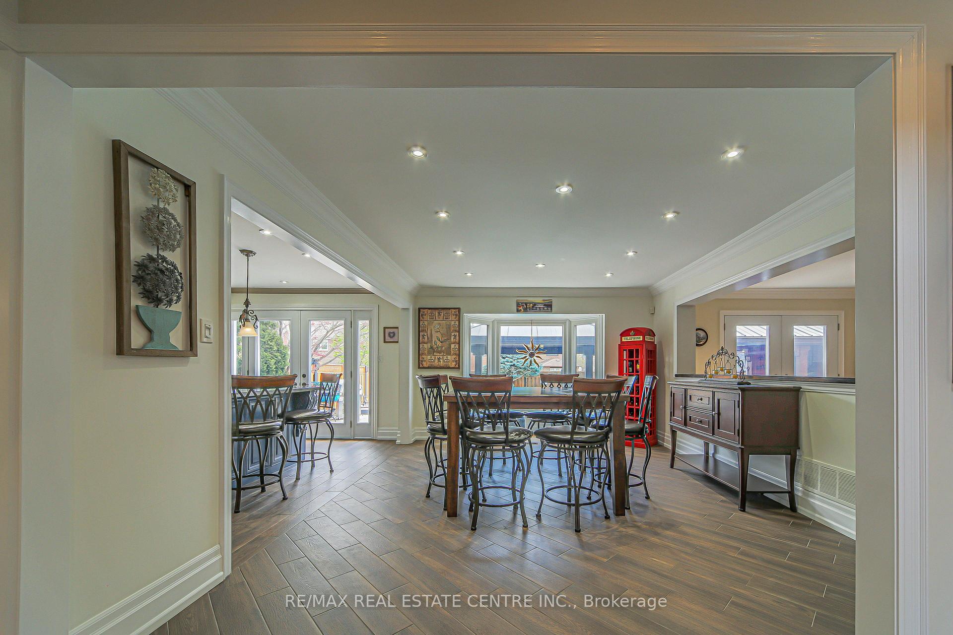 Photo 13 of 29 Linden Crescent, Brampton, Westgate — HOMEH