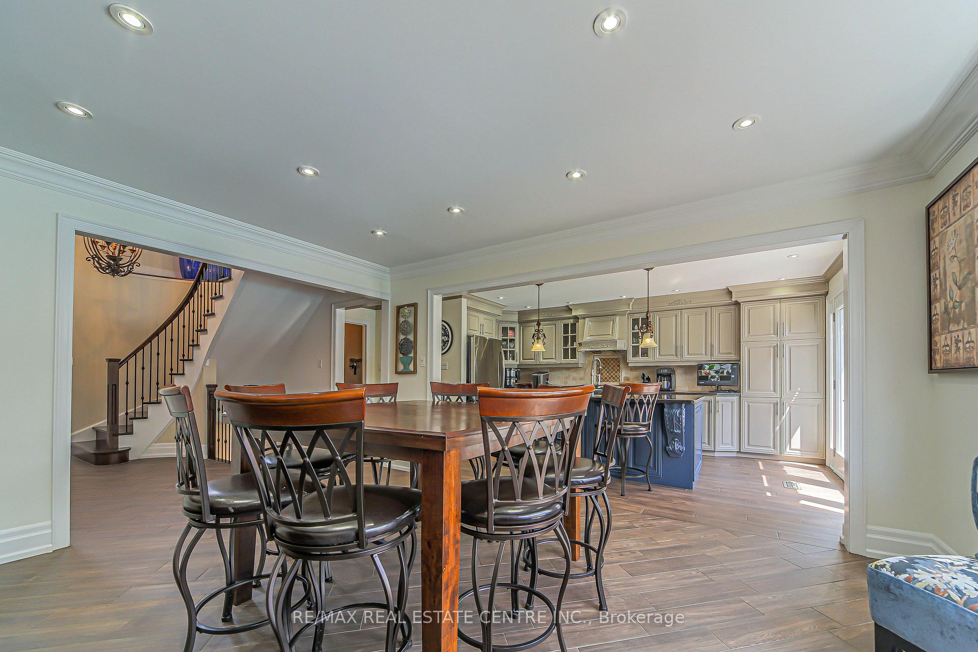 Photo 15 of 29 Linden Crescent, Brampton, Westgate — HOMEH