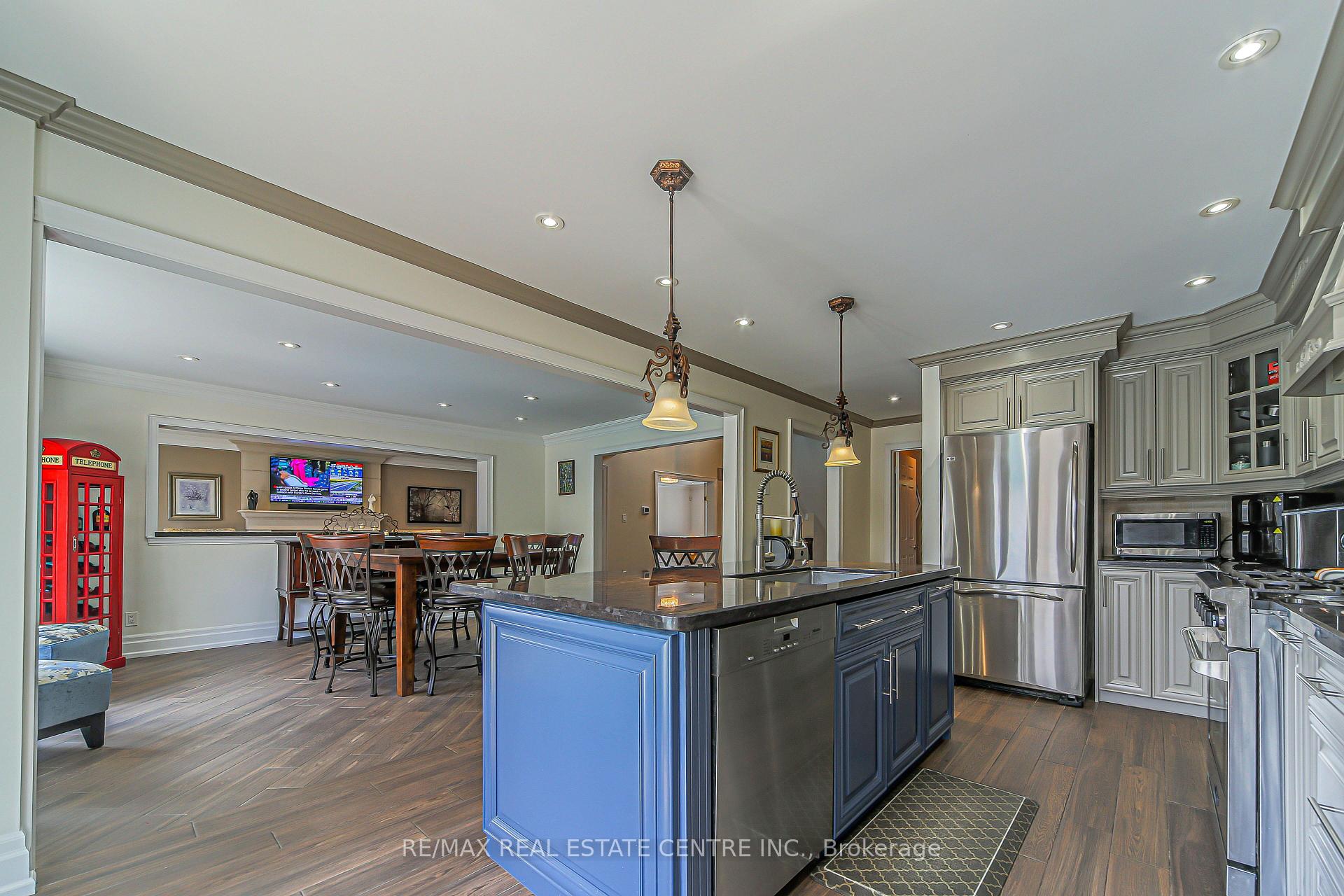 Photo 17 of 29 Linden Crescent, Brampton, Westgate — HOMEH