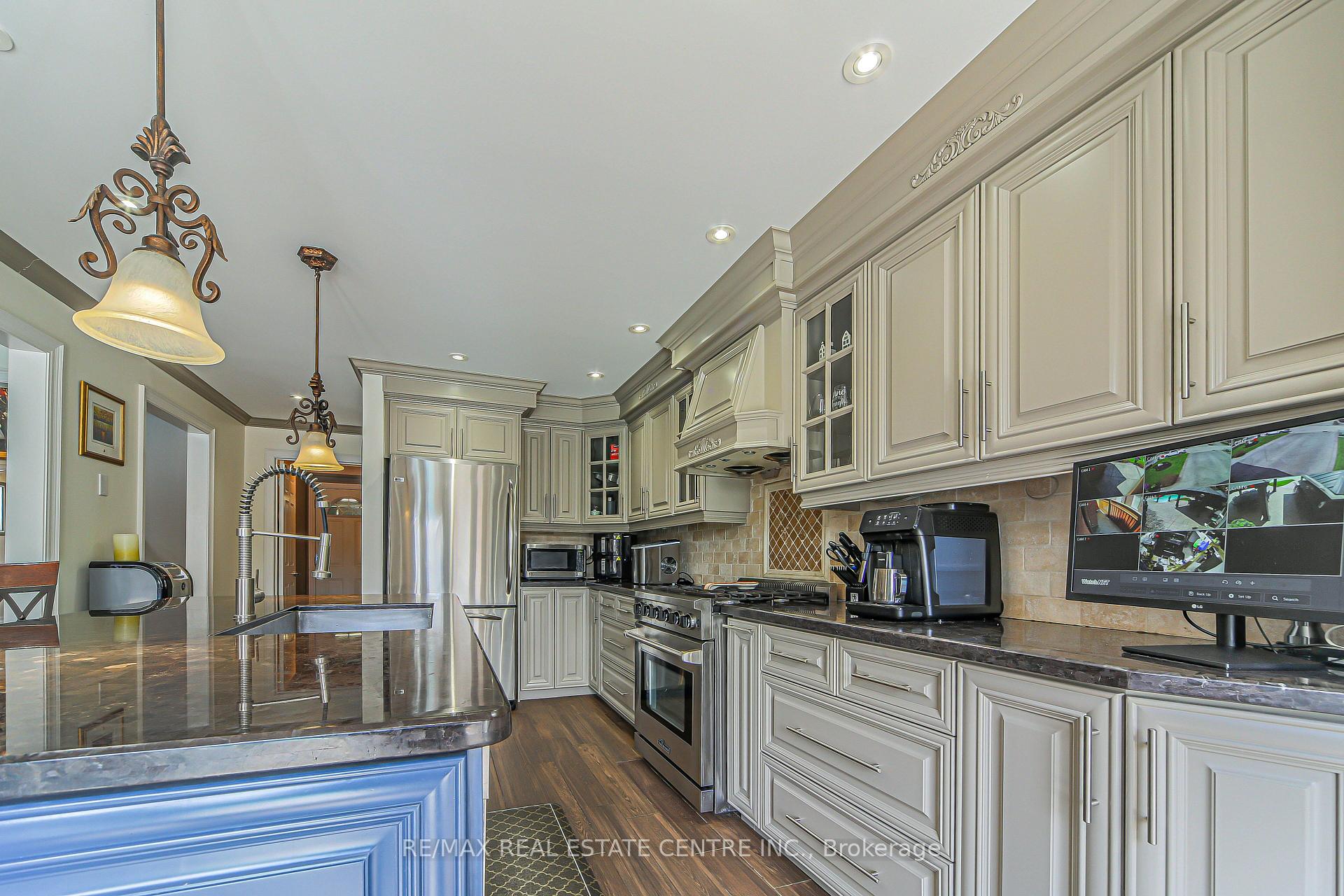 Photo 18 of 29 Linden Crescent, Brampton, Westgate — HOMEH