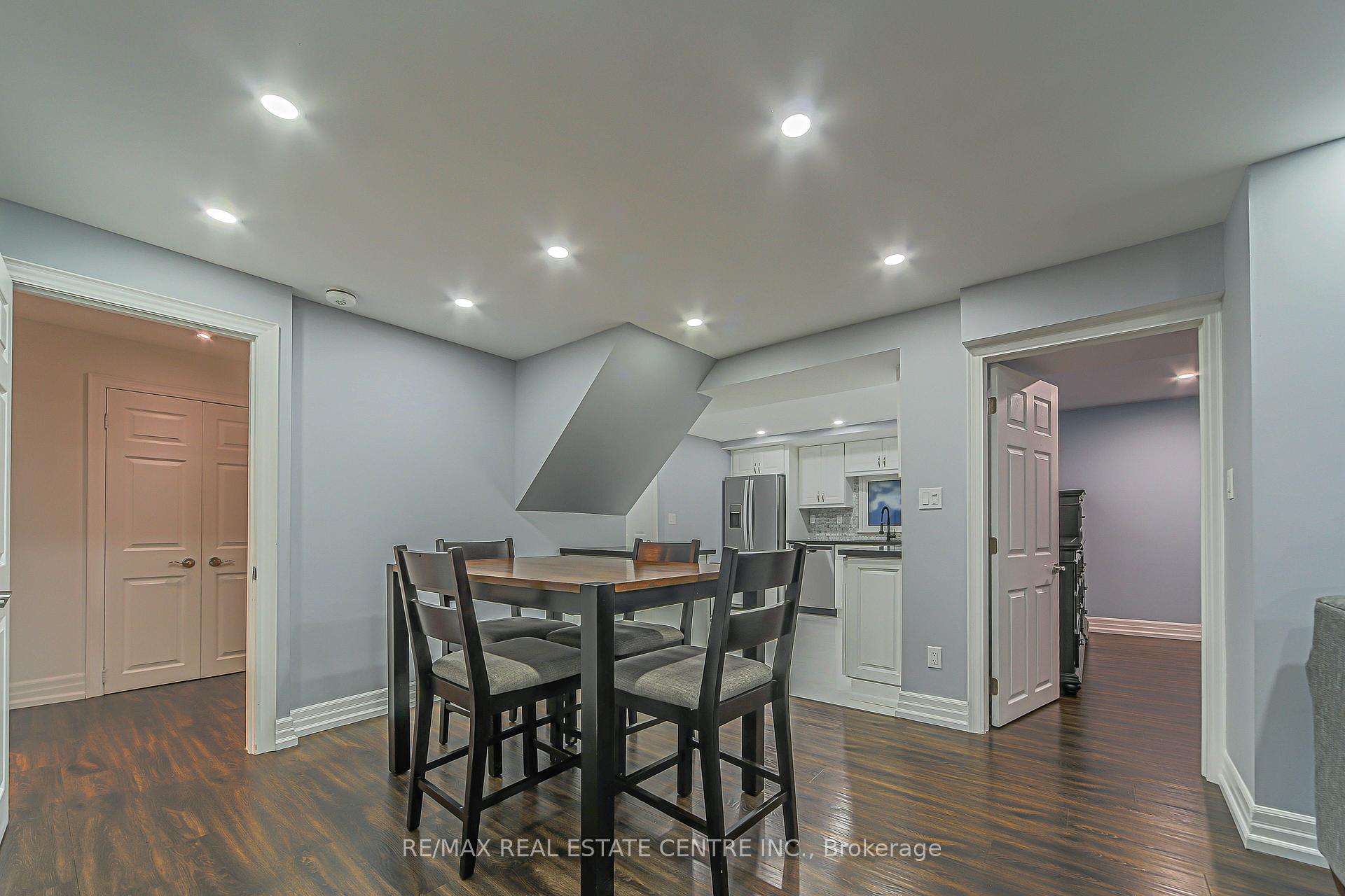 Photo 24 of 29 Linden Crescent, Brampton, Westgate — HOMEH
