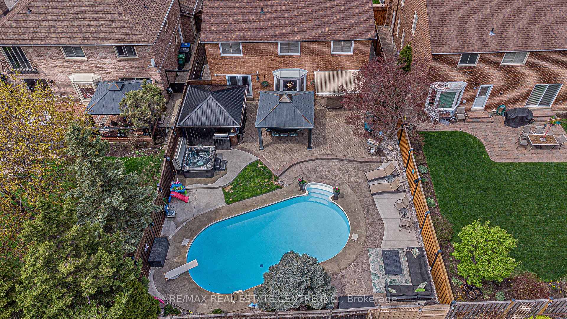 Photo 41 of 29 Linden Crescent, Brampton, Westgate — HOMEH