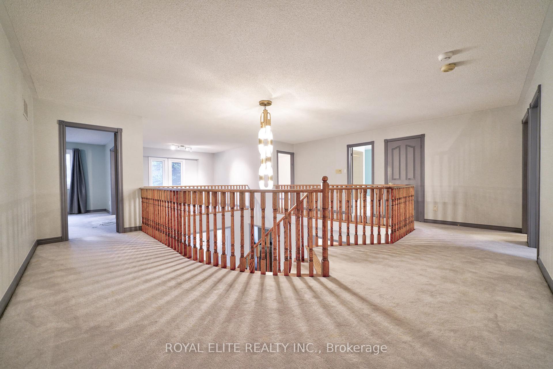 Photo 21 of 22 Montclair Road, Richmond Hill, Bayview Hill — HOMEH