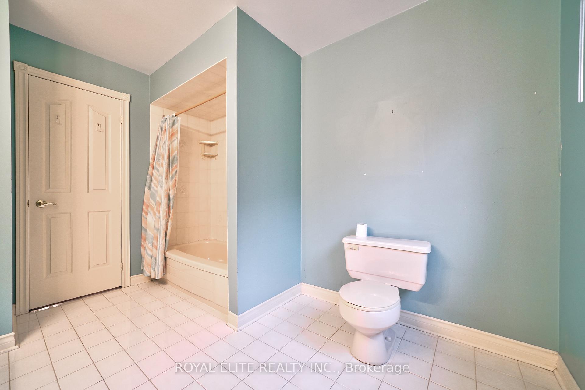 Photo 24 of 22 Montclair Road, Richmond Hill, Bayview Hill — HOMEH