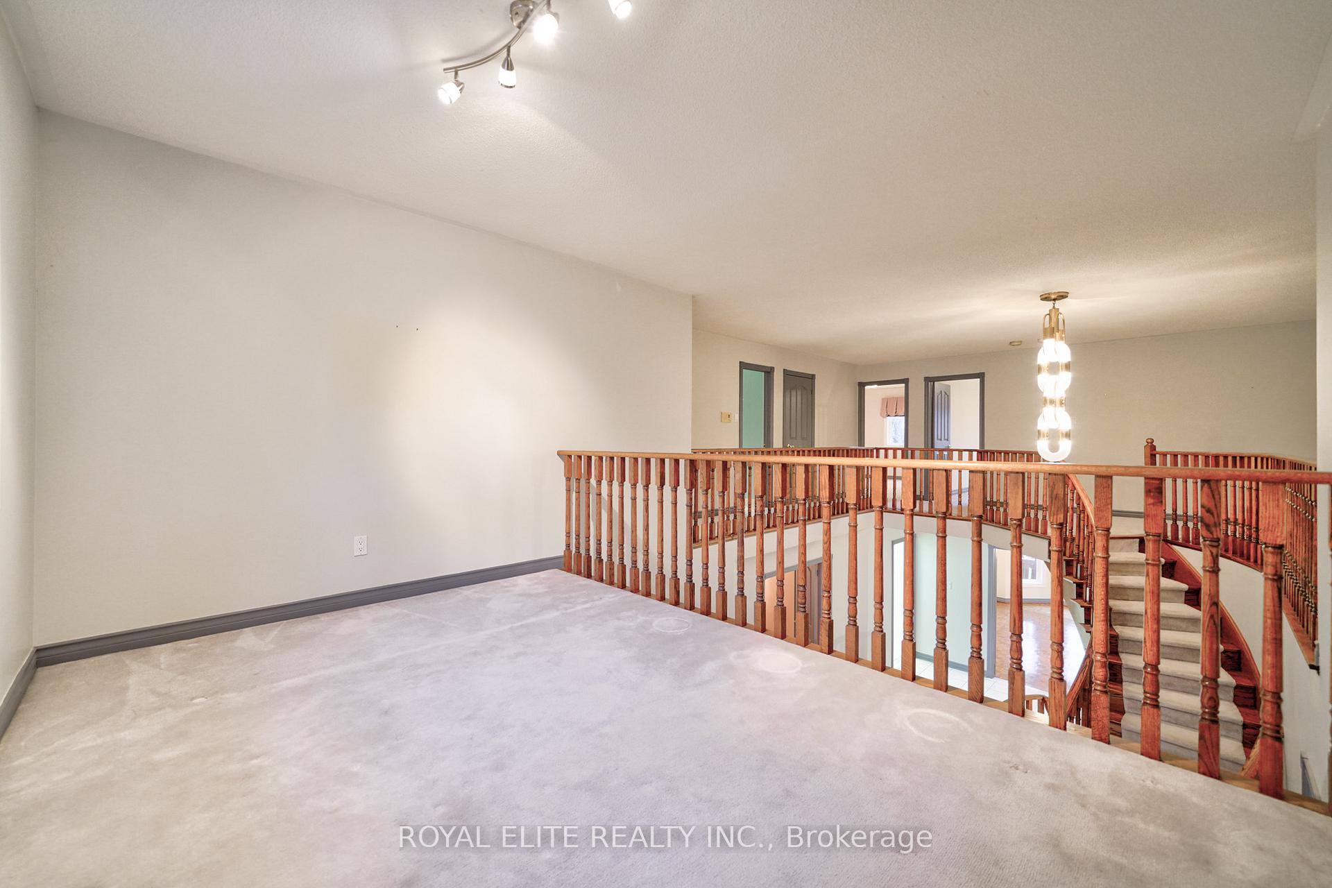 Photo 32 of 22 Montclair Road, Richmond Hill, Bayview Hill — HOMEH