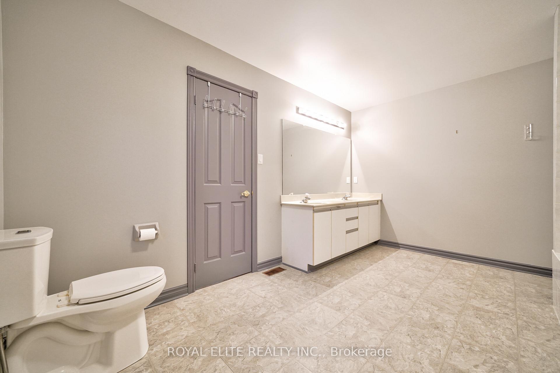 Photo 34 of 22 Montclair Road, Richmond Hill, Bayview Hill — HOMEH
