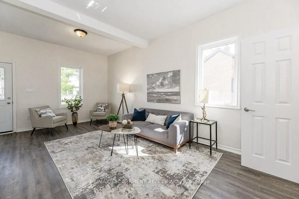 Photo 7 of 196 Picton Street E, Hamilton, North End — HOMEH