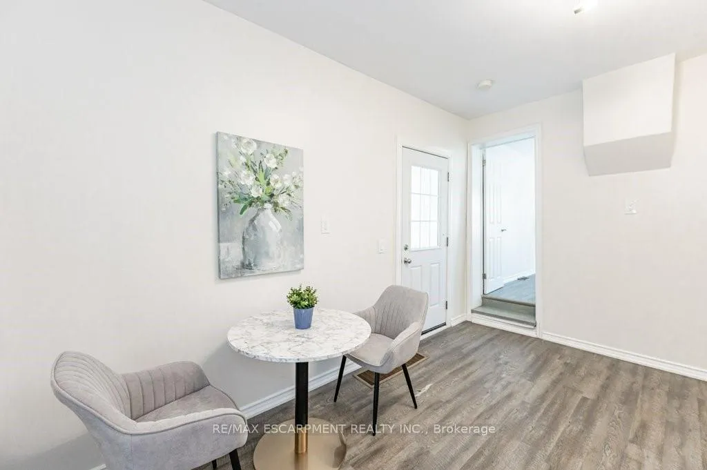 Photo 16 of 196 Picton Street E, Hamilton, North End — HOMEH