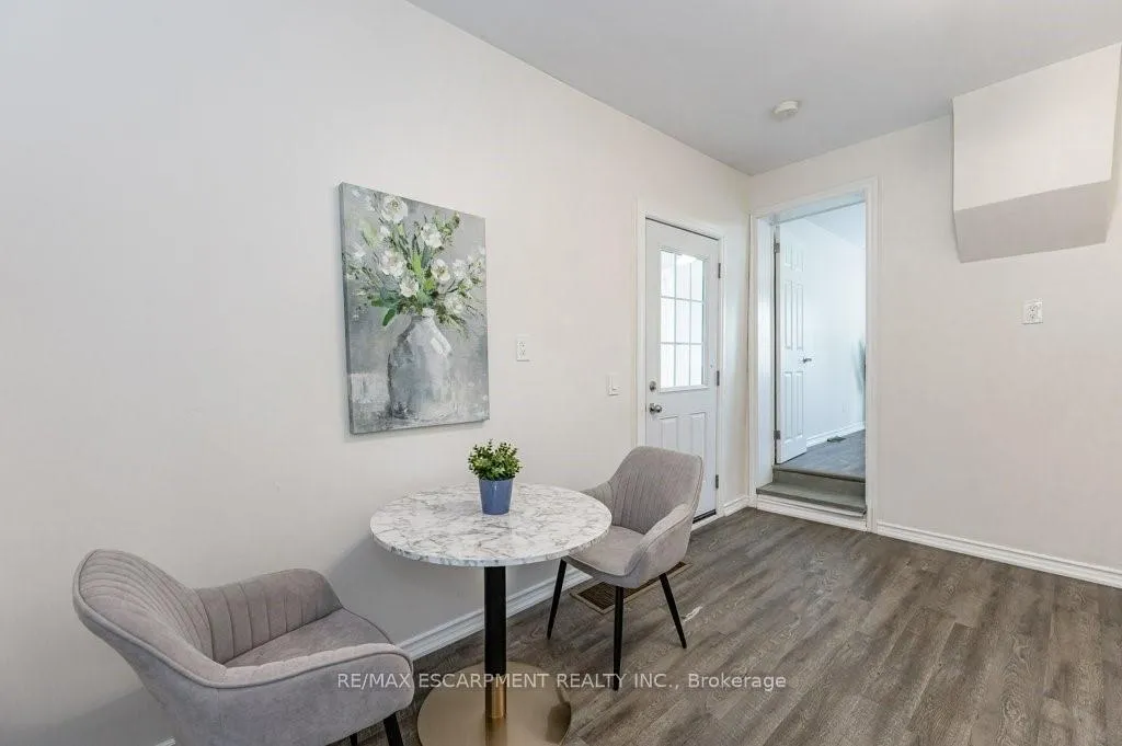 Photo 19 of 196 Picton Street E, Hamilton, North End — HOMEH
