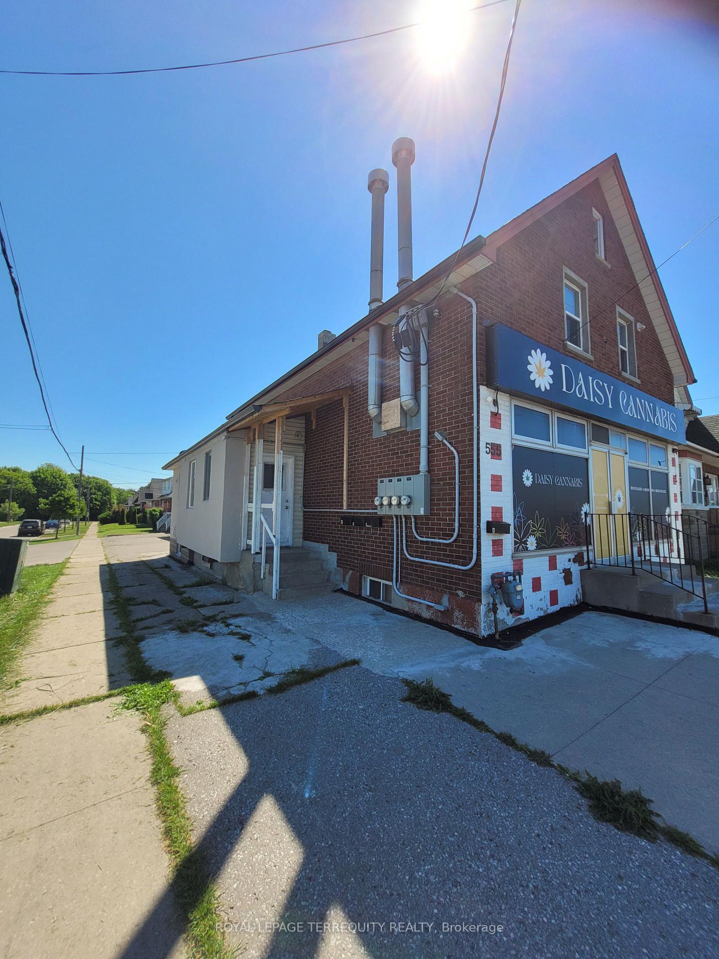 Photo 2 of 555 Ritson Road S, Oshawa, Central — HOMEH