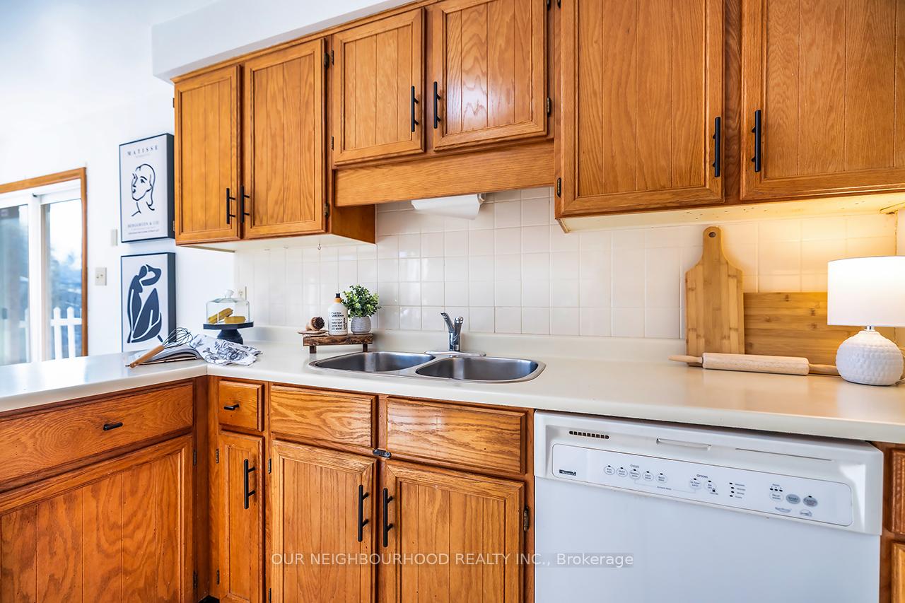Photo 16 of 913 Copperfield Drive, Oshawa, Eastdale — HOMEH