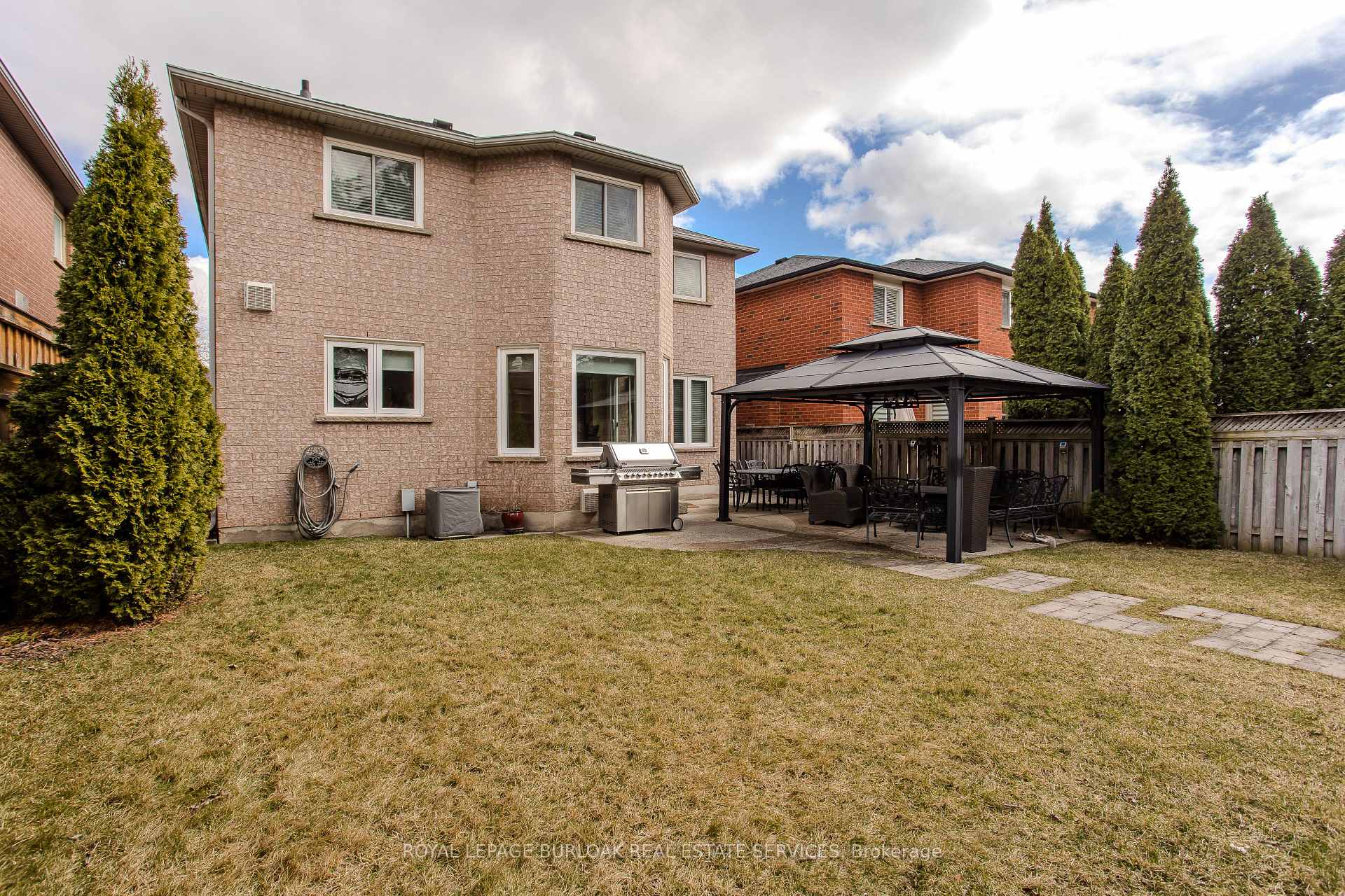 Photo 43 of 562 Phoebe Crescent, Burlington, Appleby — HOMEH