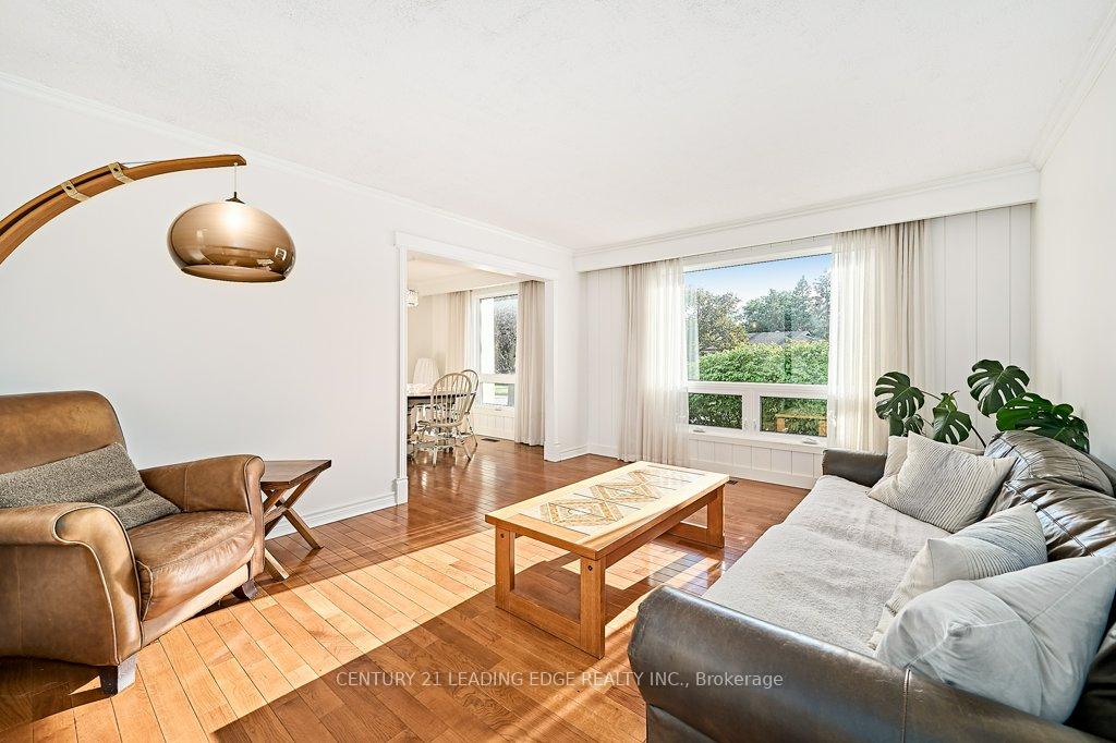 Photo 16 of 25 Eileen Drive, Barrie, Allandale Heights — HOMEH